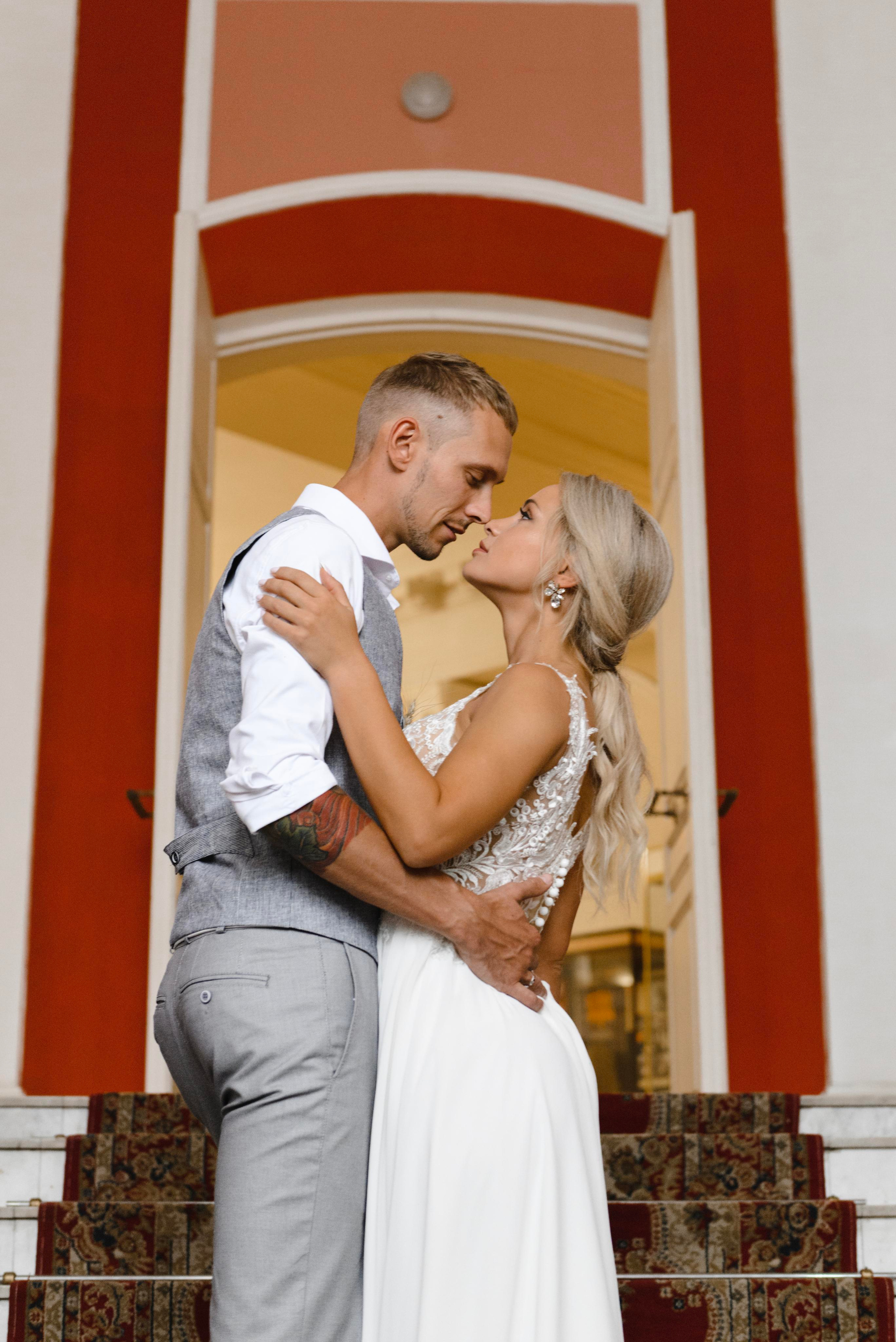 Веселая прогулка на самокатах. Свадебный фотограф в Тамбове Андрей Шаталов