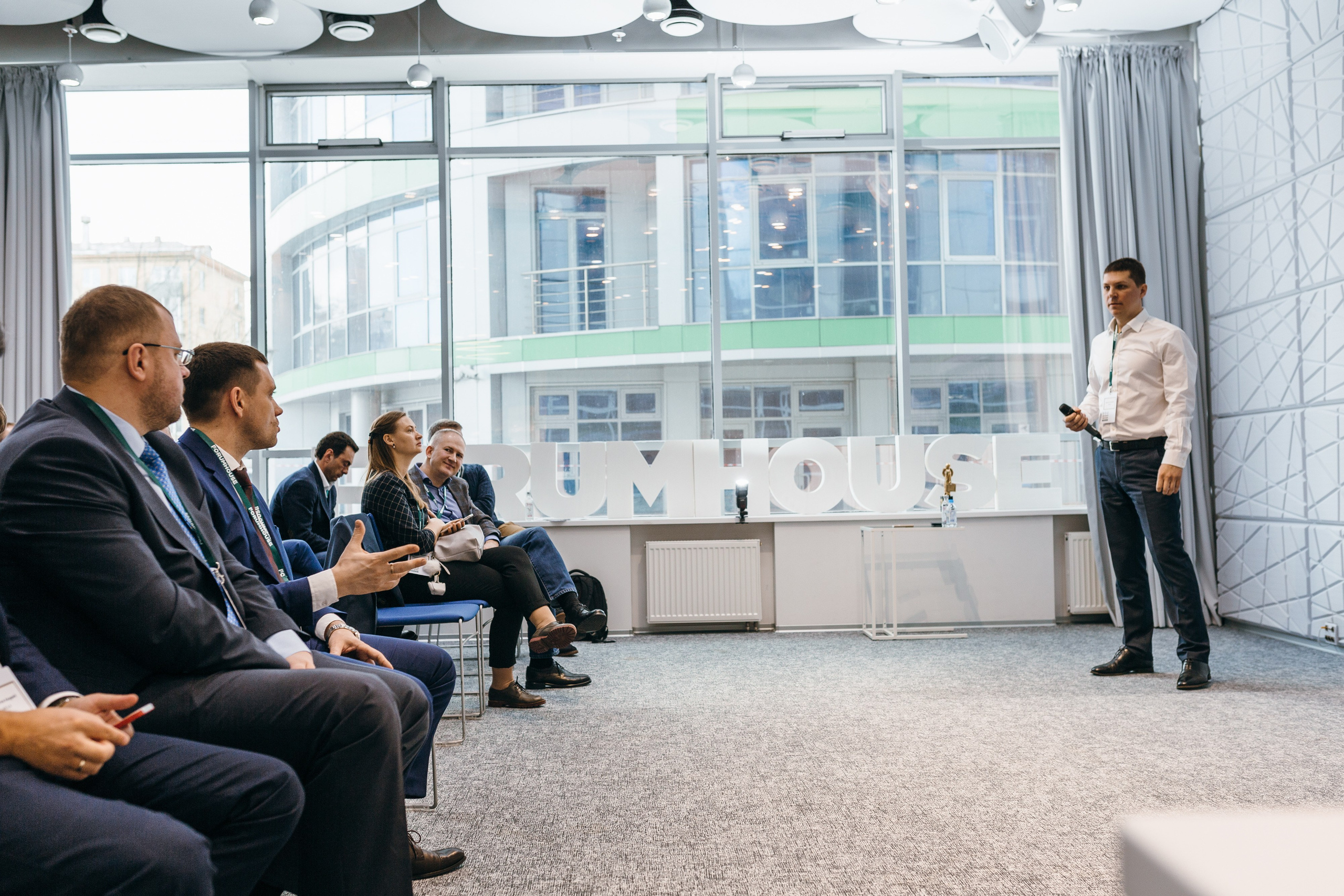 Фотограф на конференции в Москве, заказать услуги профессиональной фотосъёмки — Цены, стоимость услуг фотосъёмки конференций