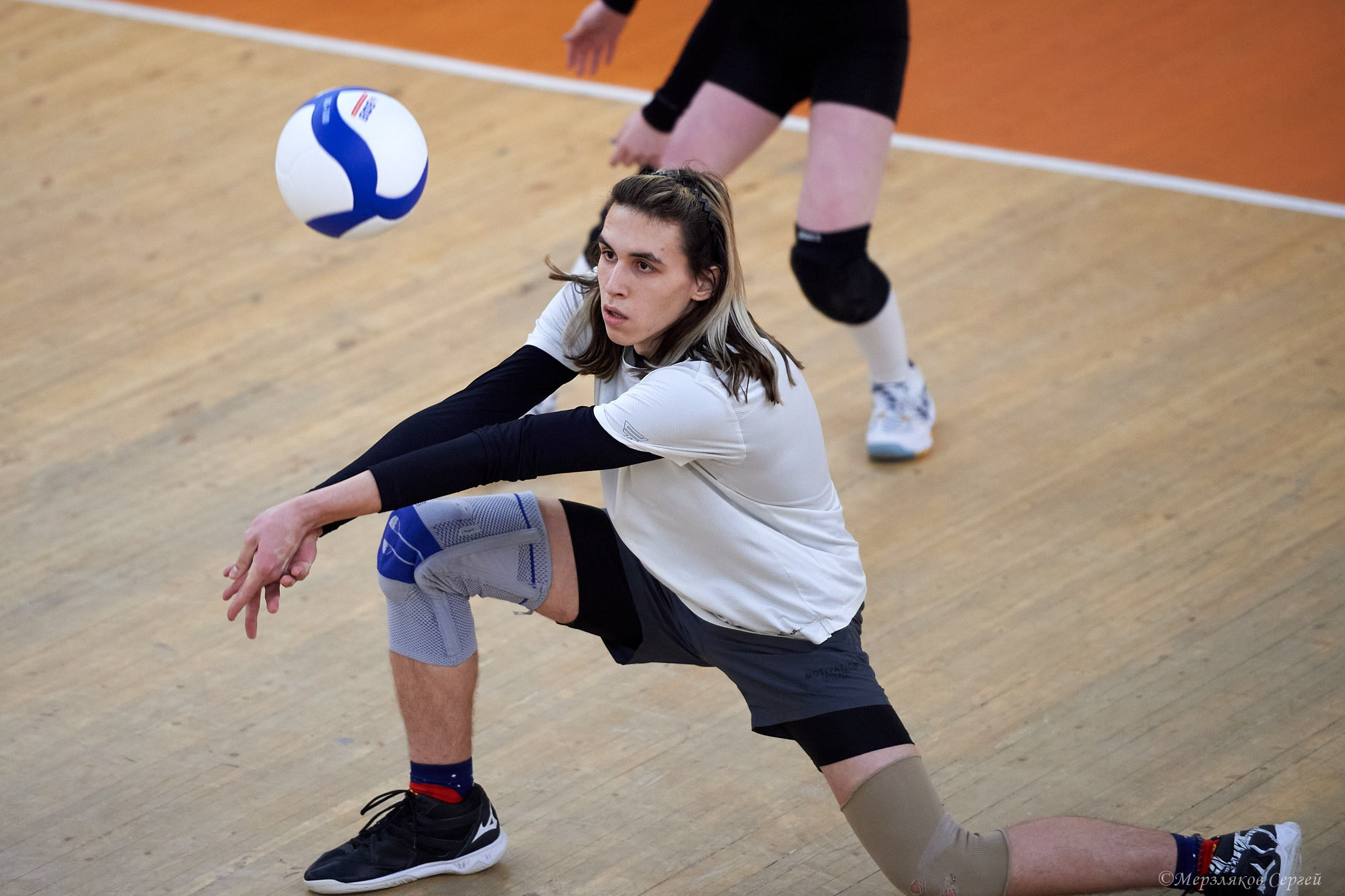 Новогодний турнир по волейболу. Ижевск. 15.12.2023. Спортивный репортажный фотограф в Ижевске Сергей Мерзляков