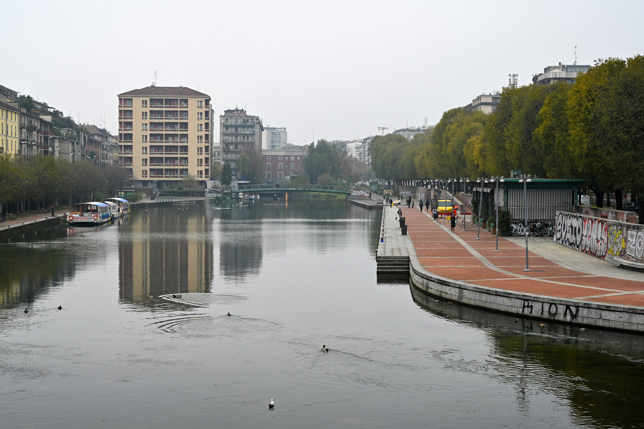 Milano: Navigli, City, Trams. Фотограф Минск