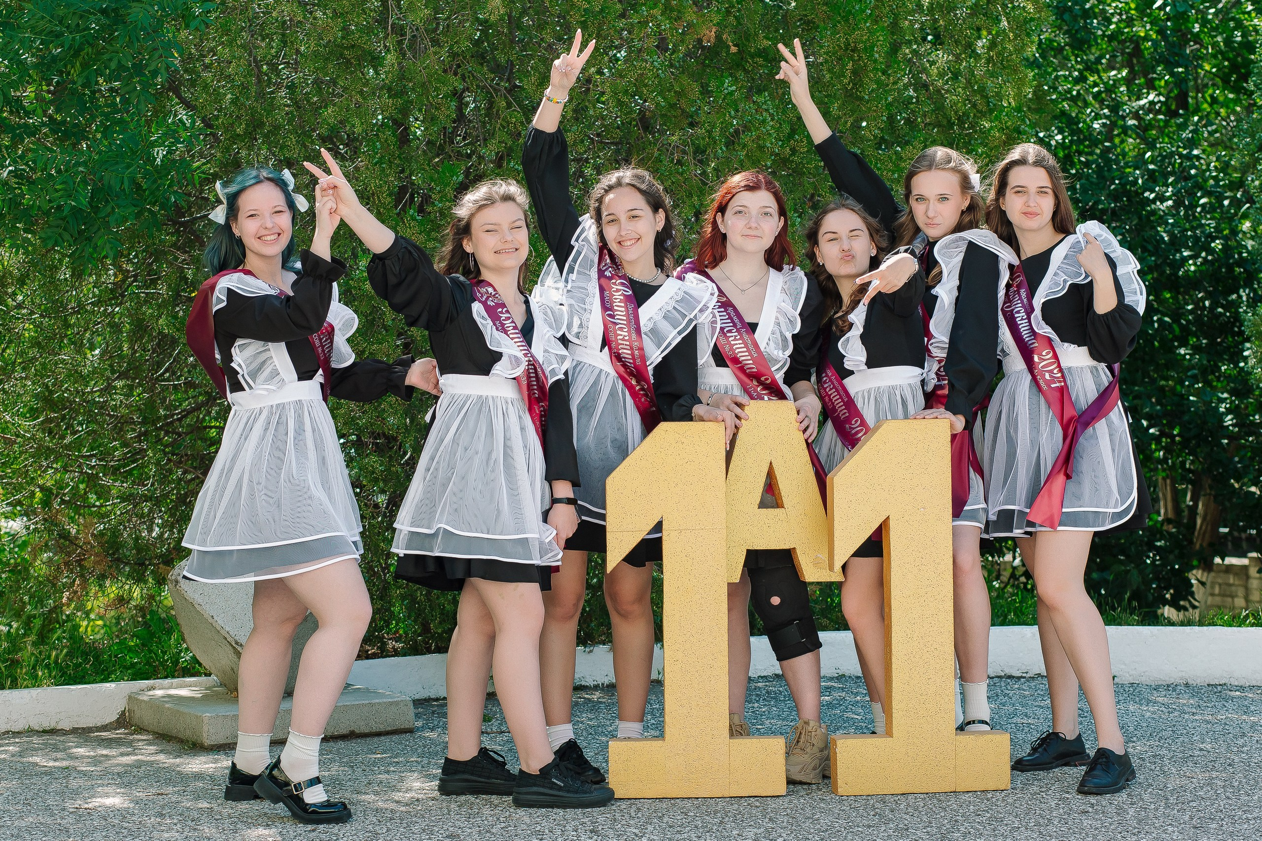 11 класс 33 школа. Выпускные альбомы Натальи Бутко: Новороссийск, Анапа, Геленджик