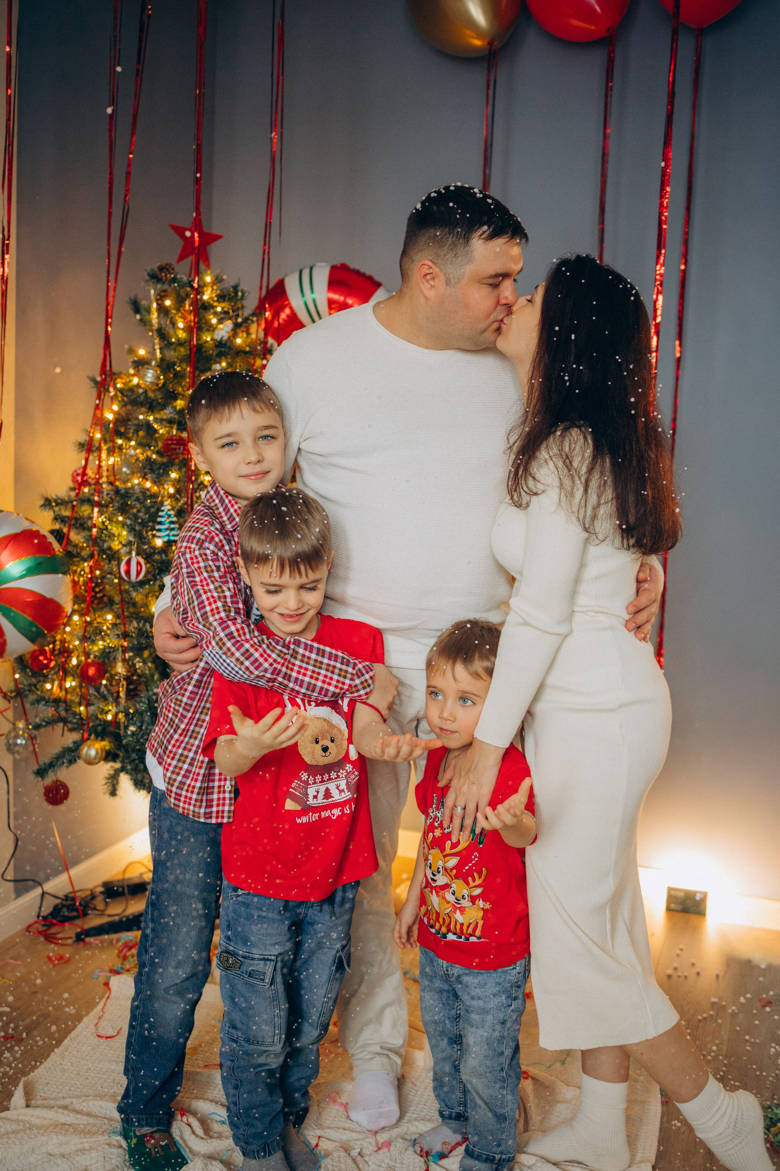 Семья — это тепло объятий и свет улыбок!. Фотограф Москва Светлана Кирюшина