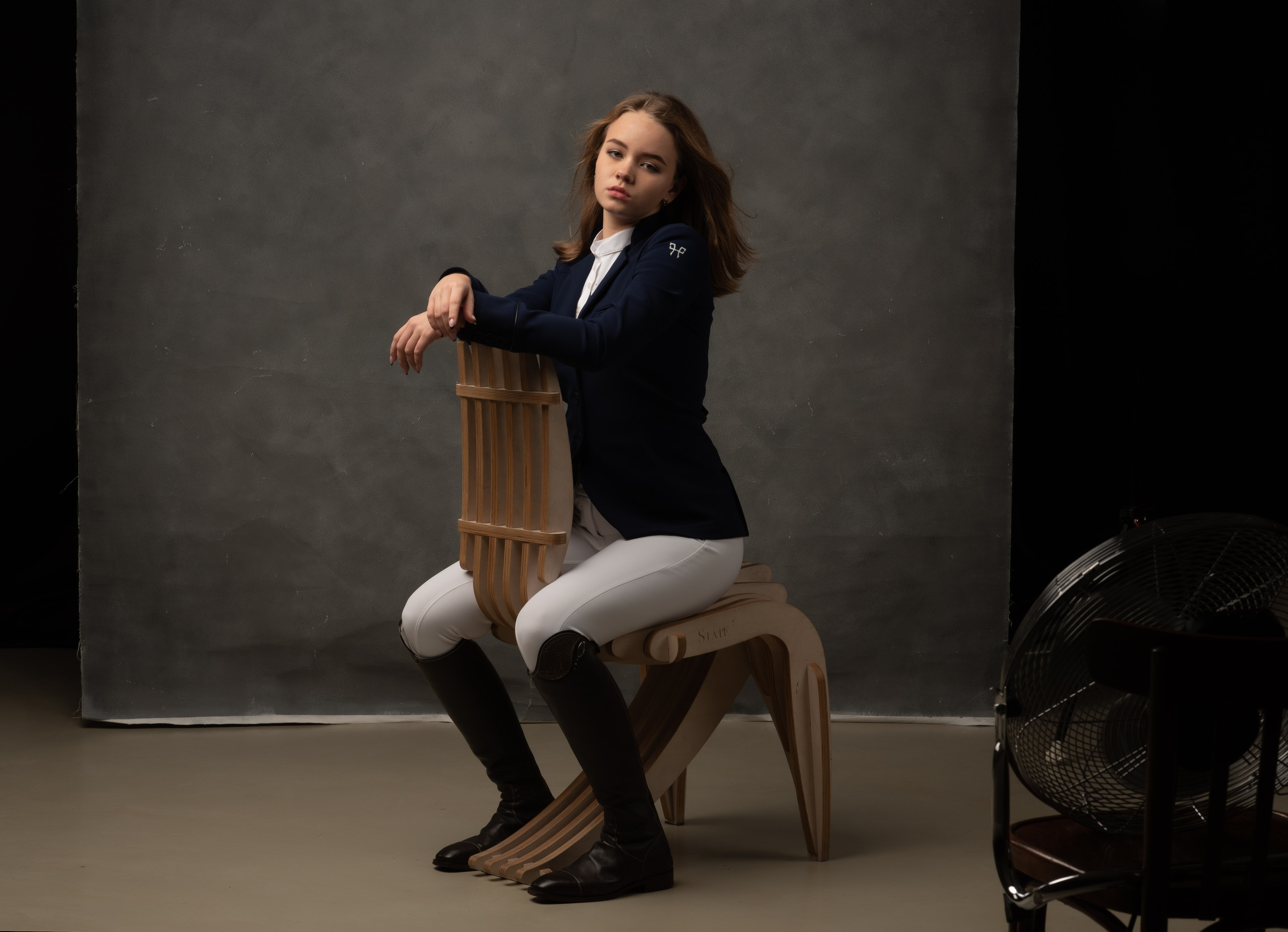 Портретная съемка, портрет конника, портрет всадника, конный спорт, спортсмен по конному спорту, выездка, конкур, проект, съемка проекта, фотография, групповой портрет, фотограф спб, портретный фотограф спб, студийная съемка, съемка в студии, профессиональный фотограф