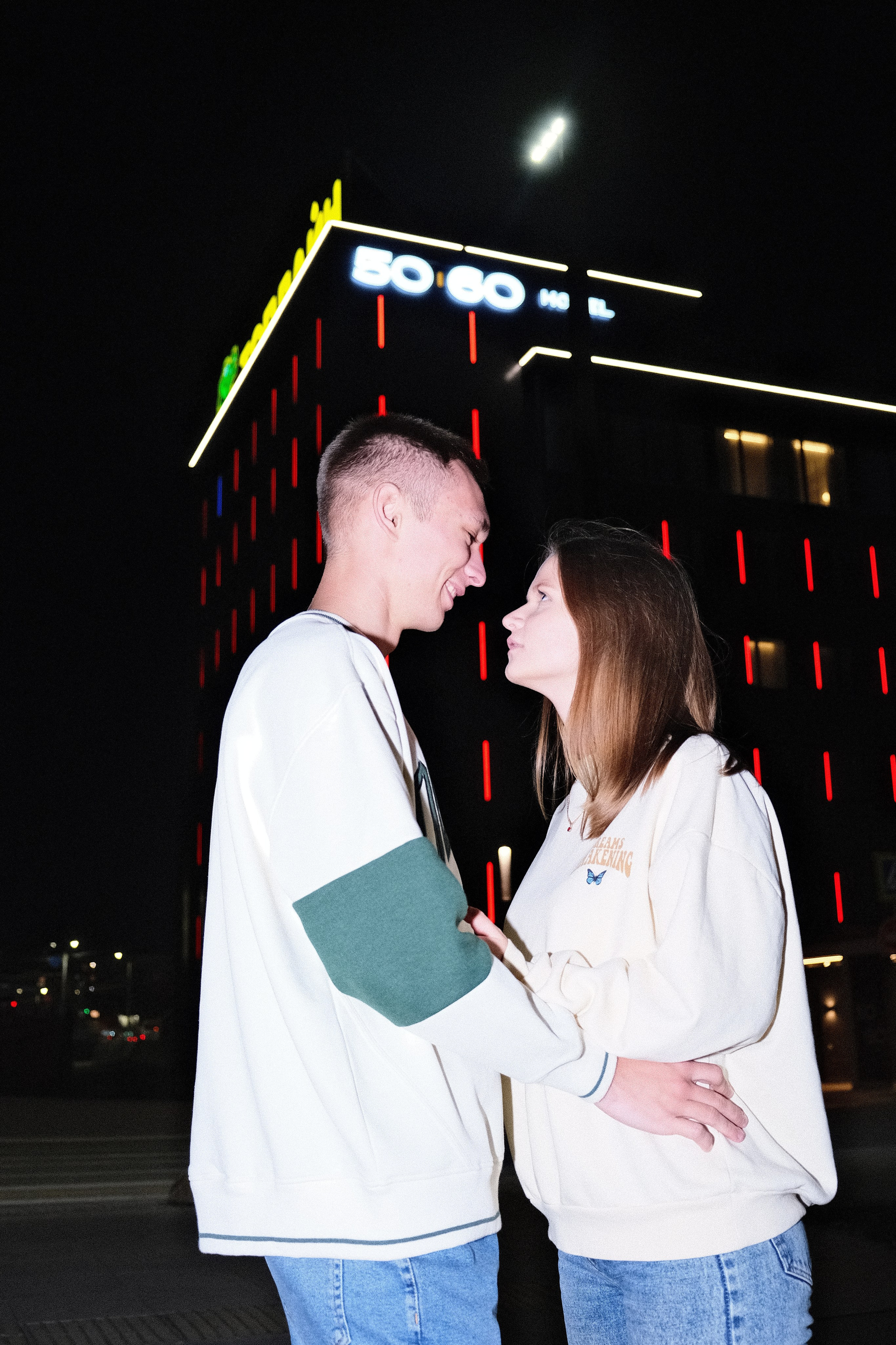 Прогулочная для Лизы и Славы. Фотограф и видеограф в Омск/Москва Сащенко Лера