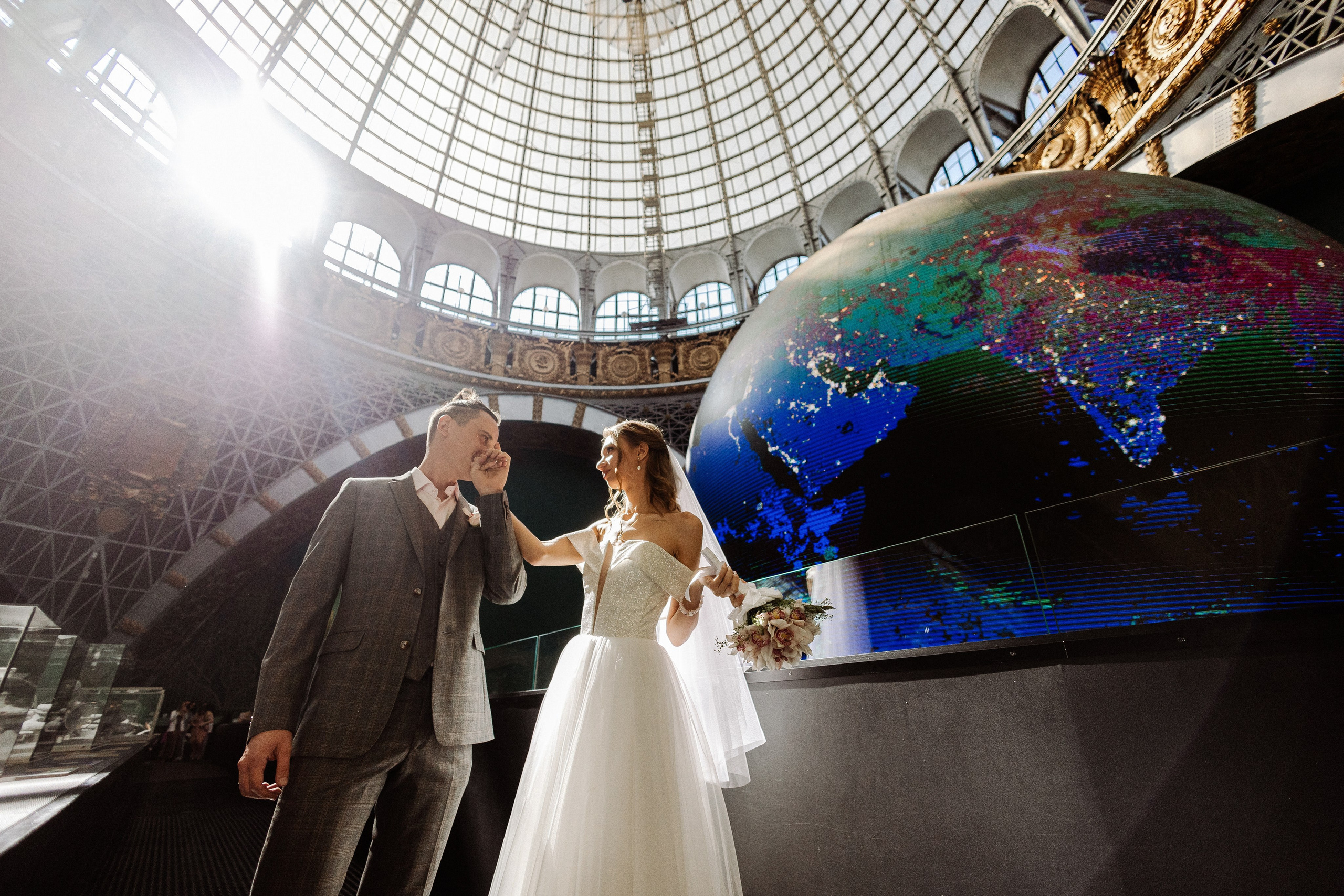 Павильон «Космос» на ВДНХ. Свадебный фотограф Маргарита Глумскова