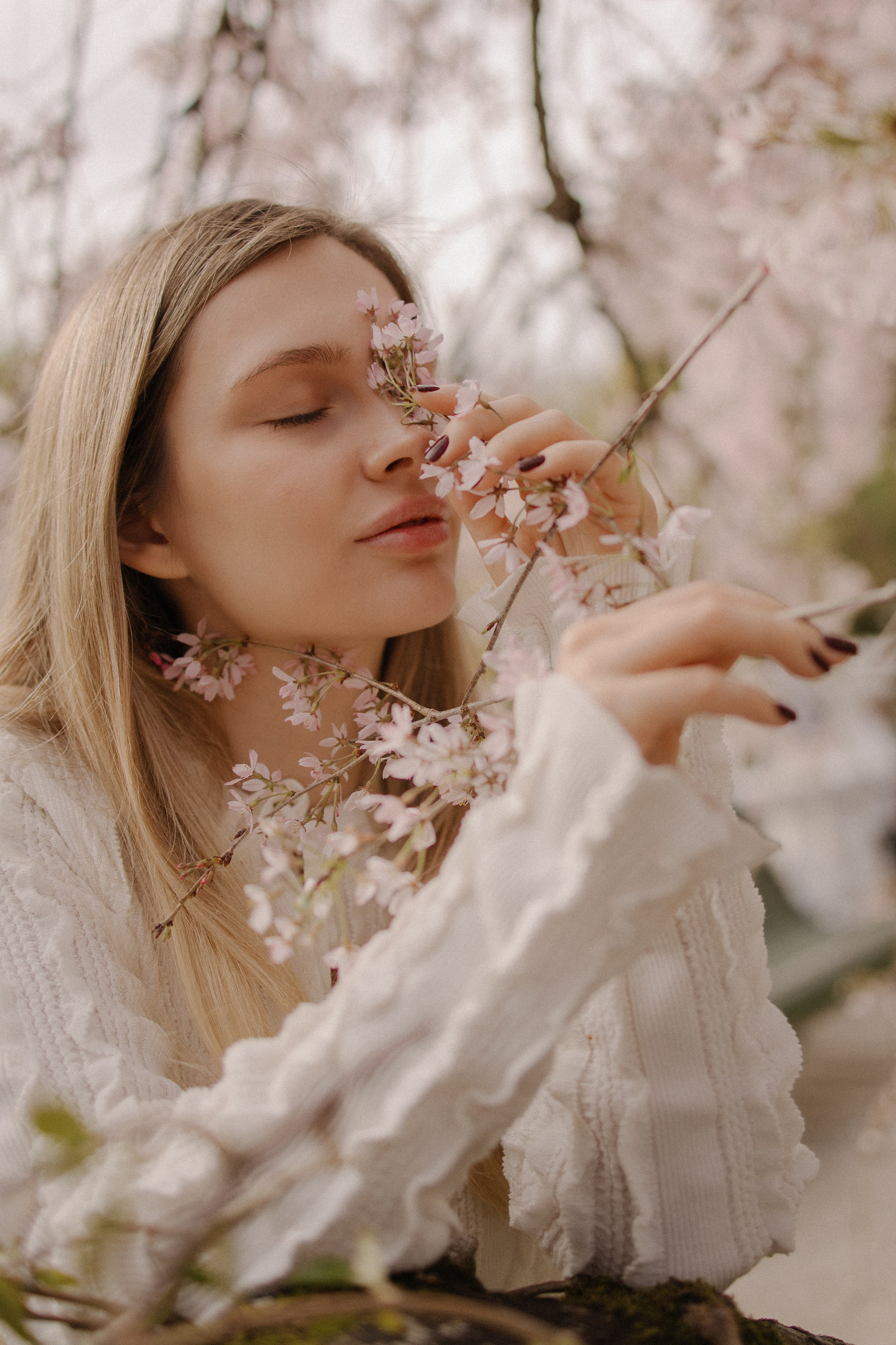 Света в сакуре. Фотограф Сочи Адлер Сириус Красная поляна Олеся Минив