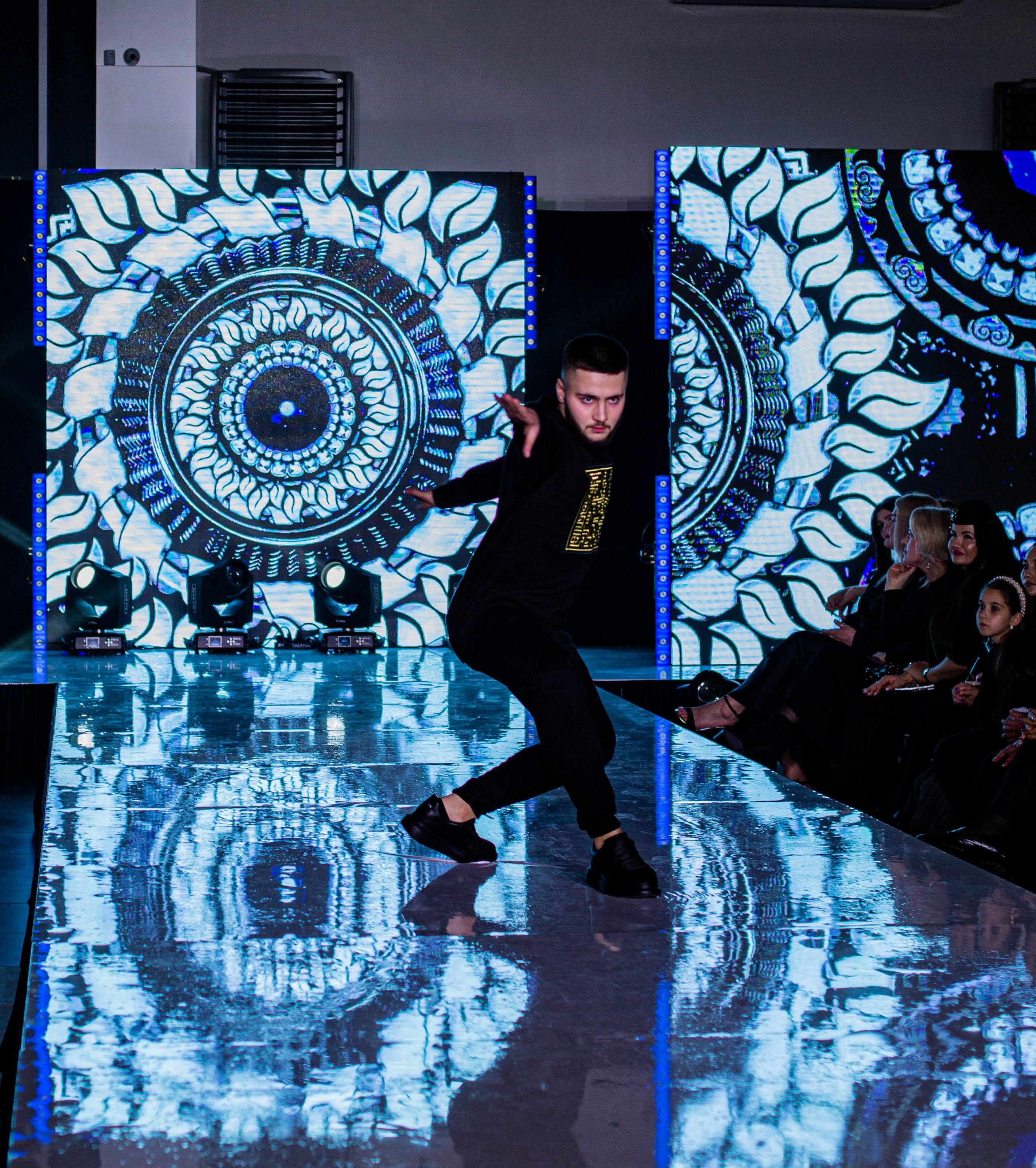 Crimean Tatar fashion show «Urba fashion day». Beye Shevkiyeva Photography