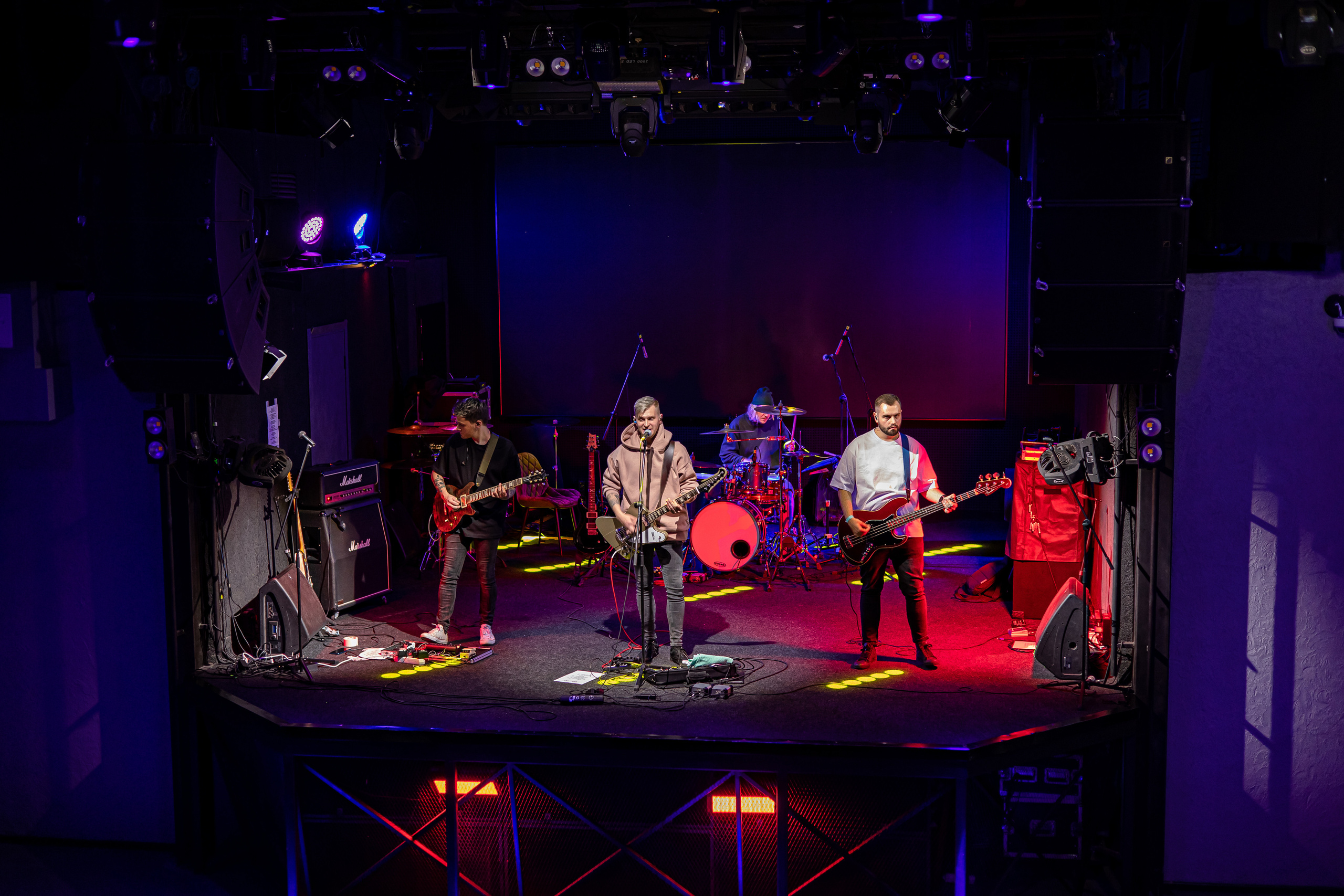 Бэк Четыре Апреля и Kritika. Photographer Sonkina Tatiana (Tanya Ash)