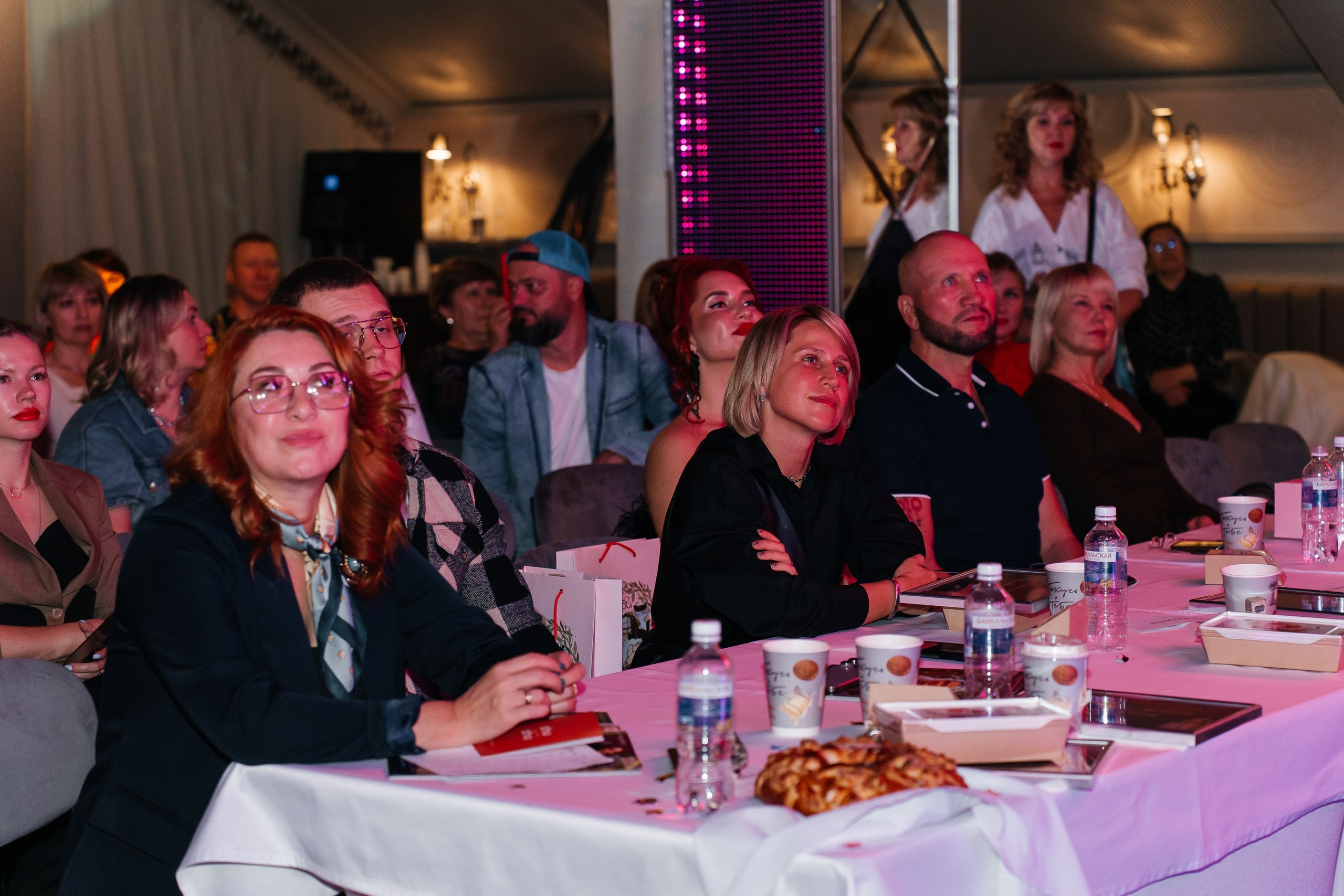 Одна единственная. Для тех, кто не ждёт удачи, а создаёт её. Каждая фотосессия — это твой момент, твой стиль, твой успех. 📸