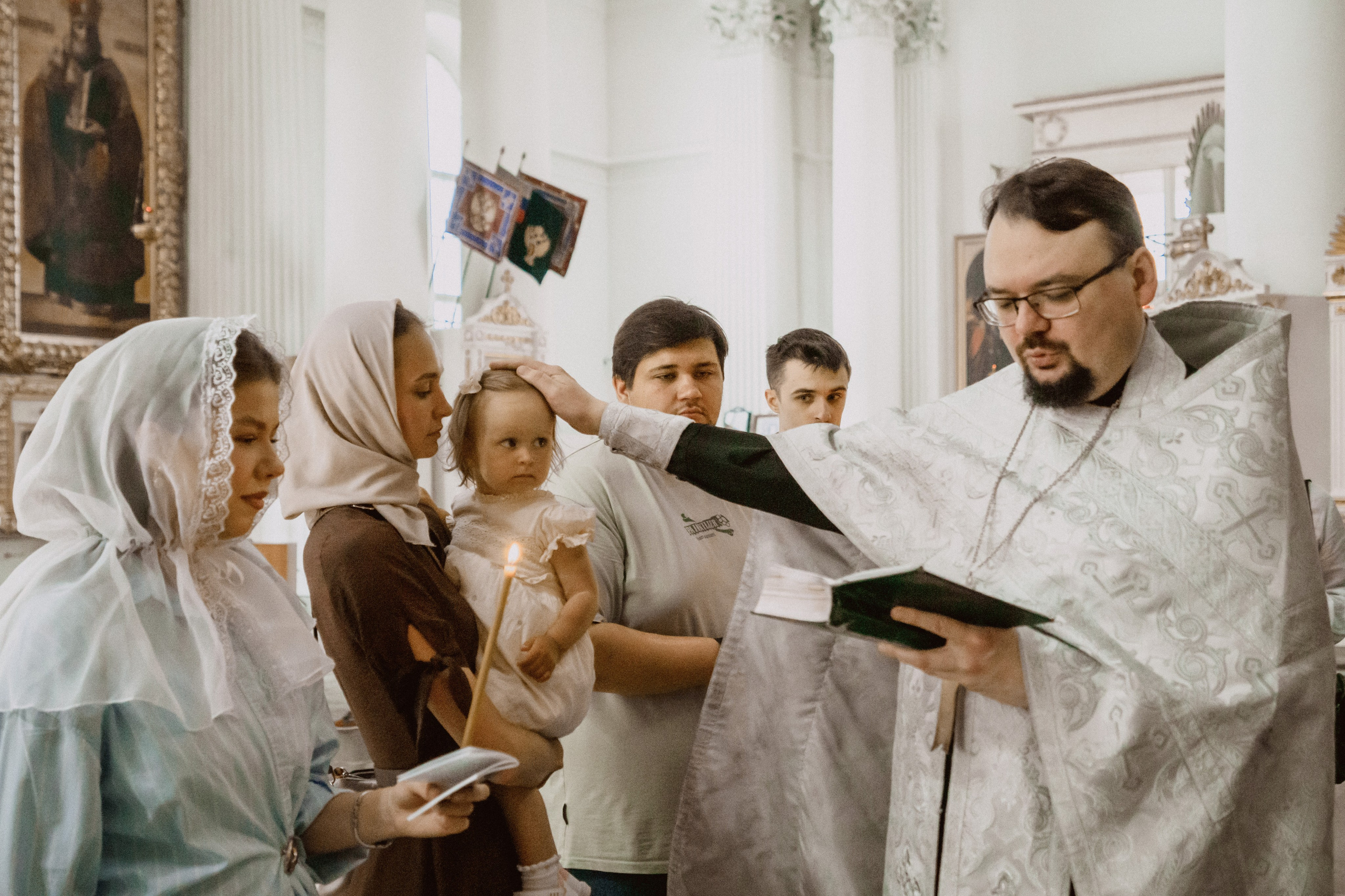Крещение в Троице-Измайловском соборе. Семейный фотограф и видеограф Алёна Ким