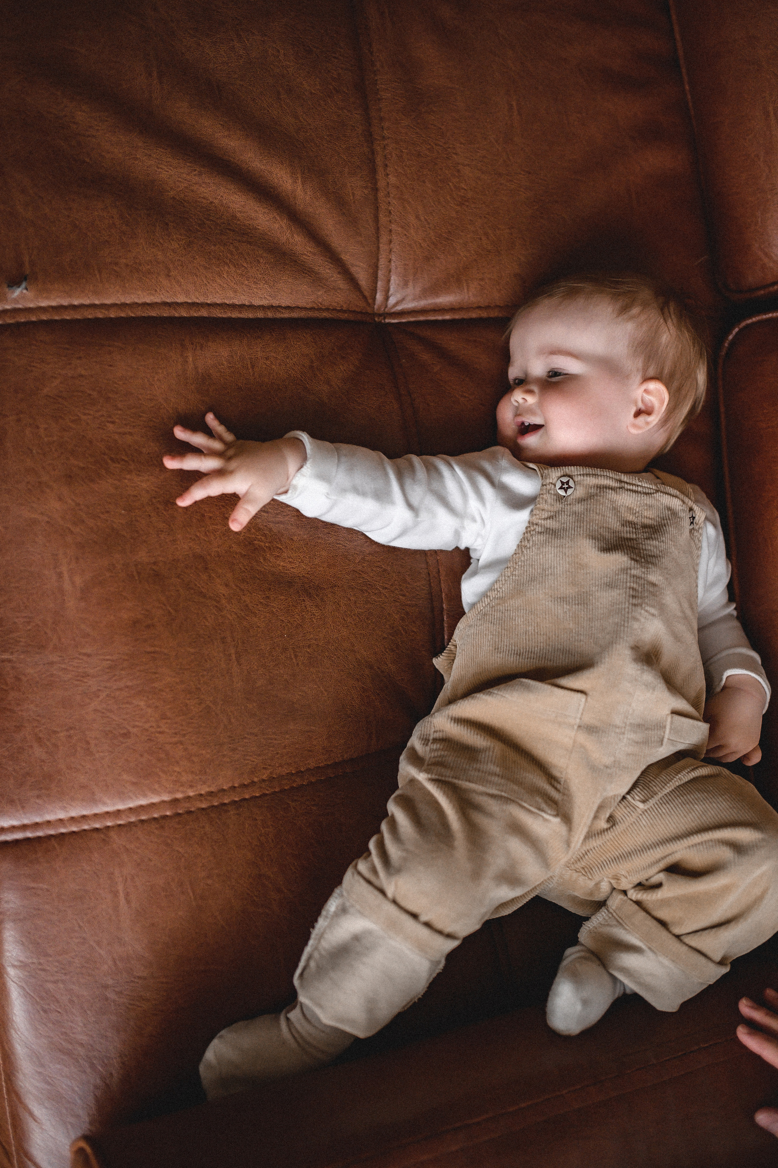 Сергей, Настя и Софа в студии 33/13. Семейный и свадебный lifestyle-фотограф в Москве Мария Петрова