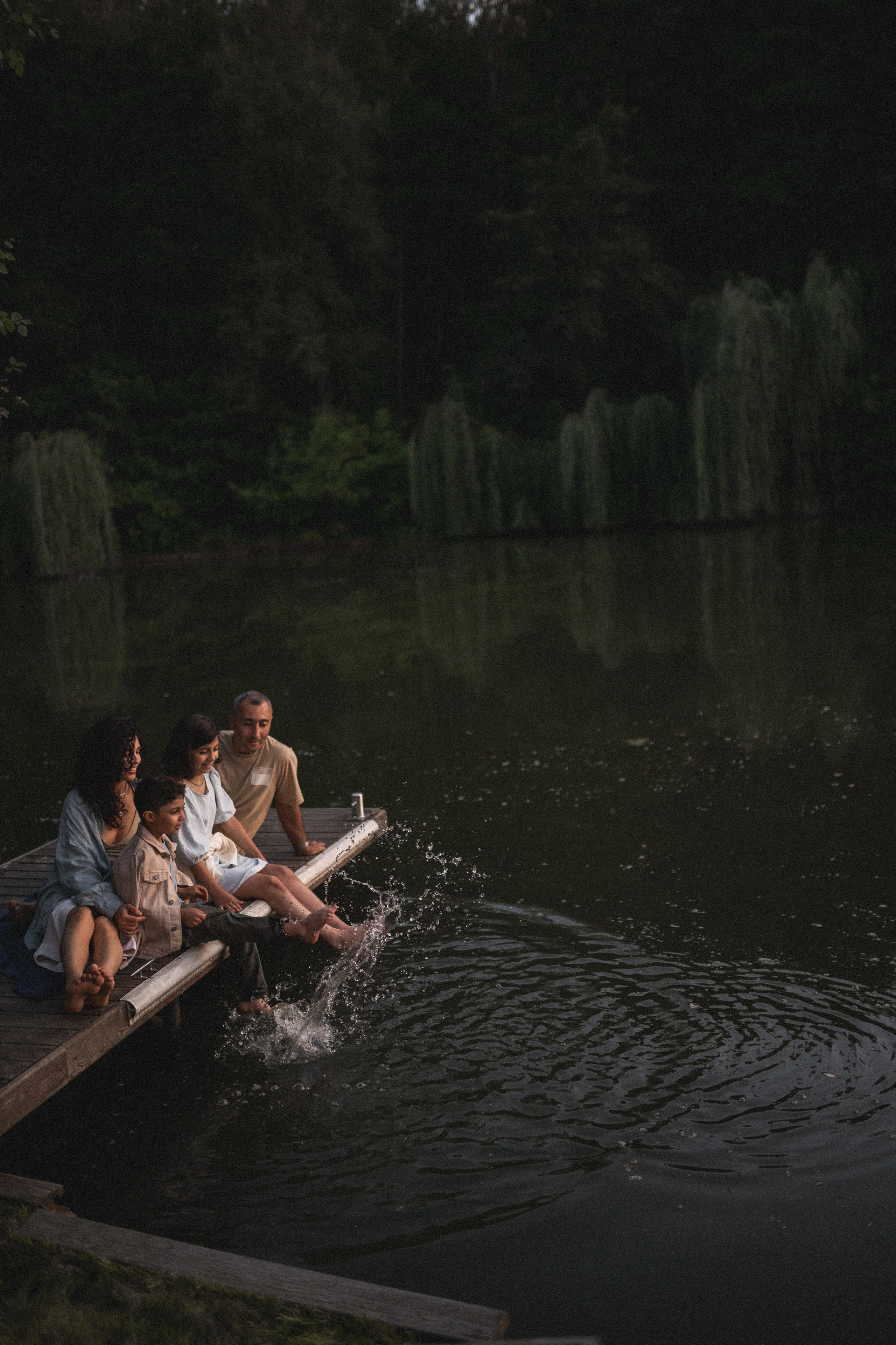 Давид, Лианна, Эмили и Марсель. Зелёное озеро. Семейный и свадебный lifestyle-фотограф в Москве Мария Петрова