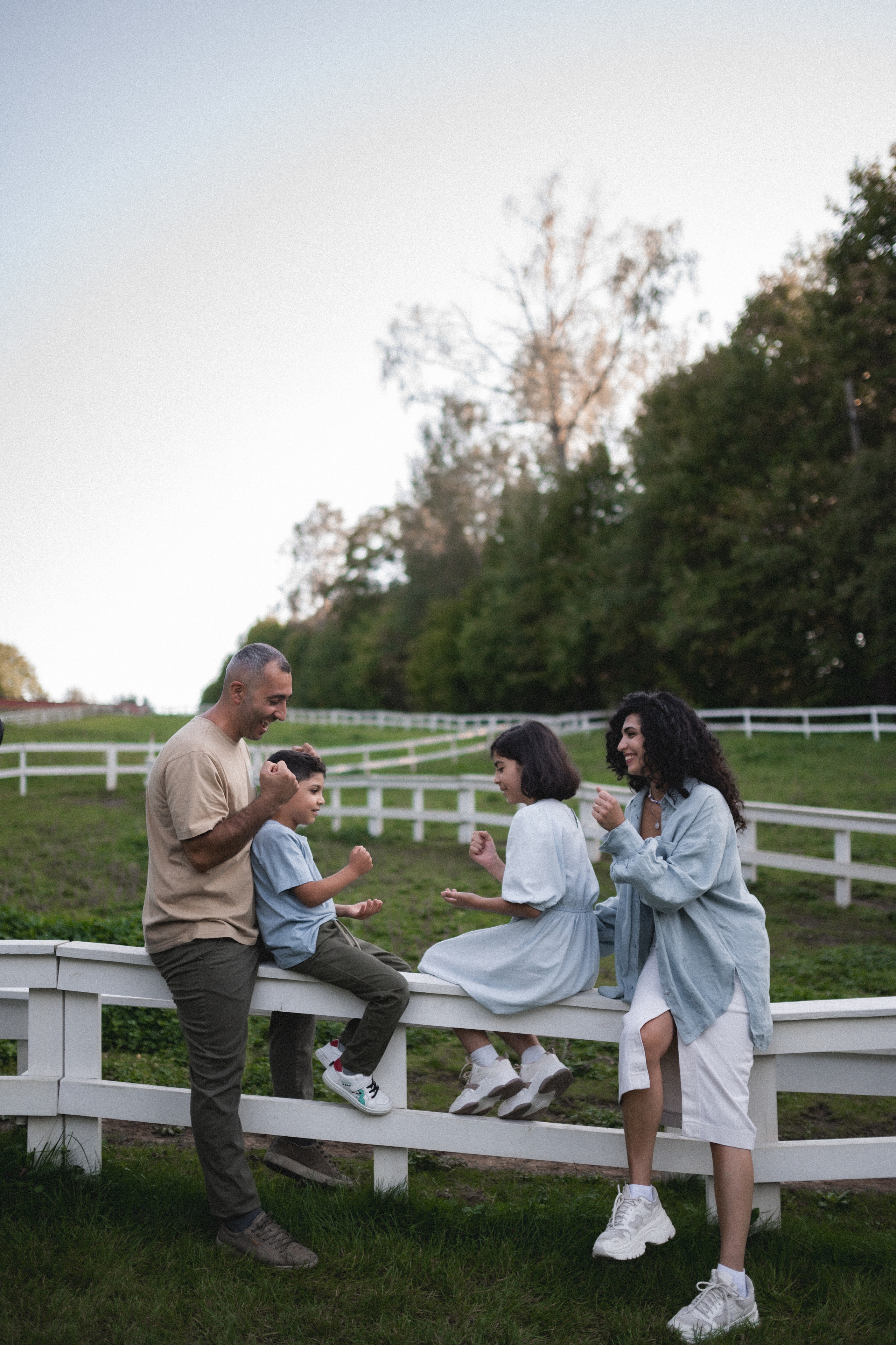 Давид, Лианна, Эмили и Марсель. Зелёное озеро. Семейный и свадебный lifestyle-фотограф в Москве Мария Петрова