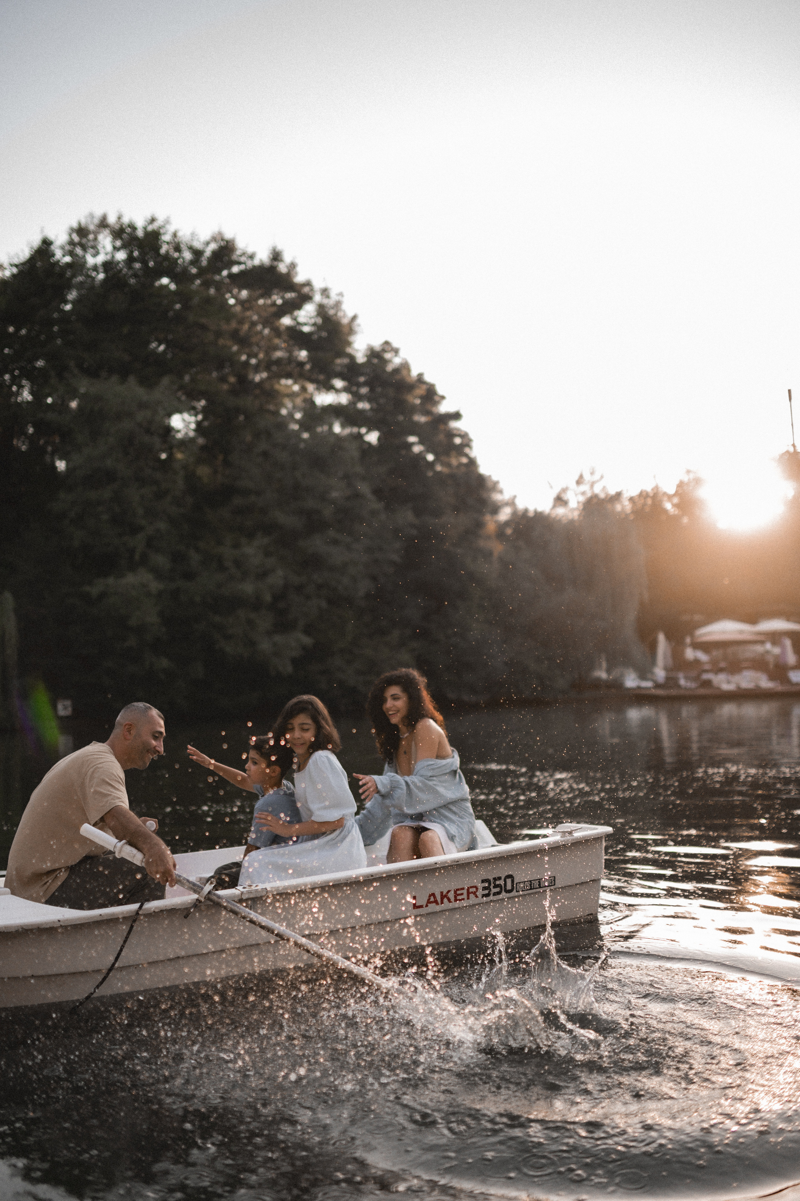 Давид, Лианна, Эмили и Марсель. Зелёное озеро. Семейный и свадебный lifestyle-фотограф в Москве Мария Петрова