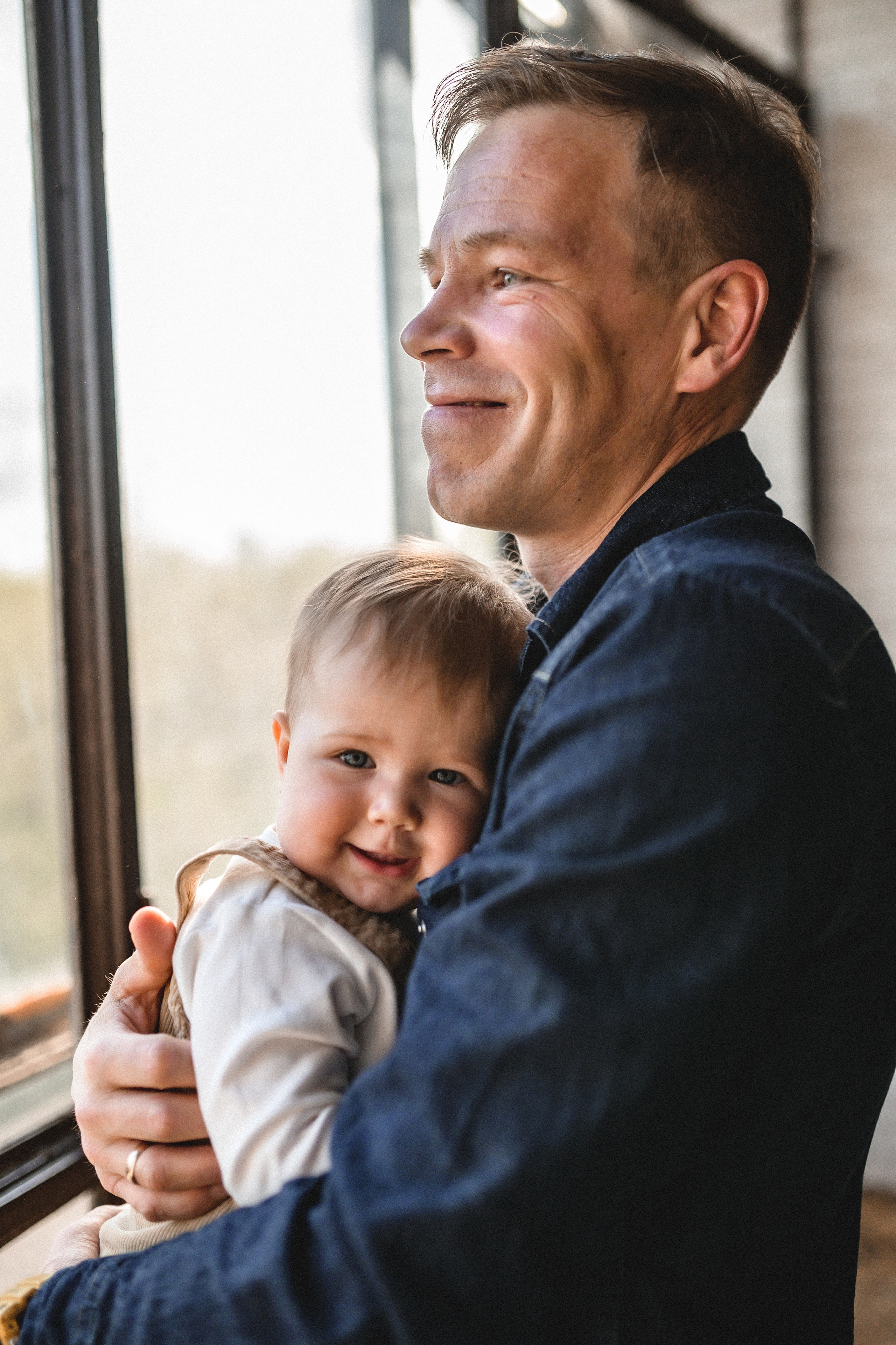 Сергей, Настя и Софа в студии 33/13. Семейный и свадебный lifestyle-фотограф в Москве Мария Петрова