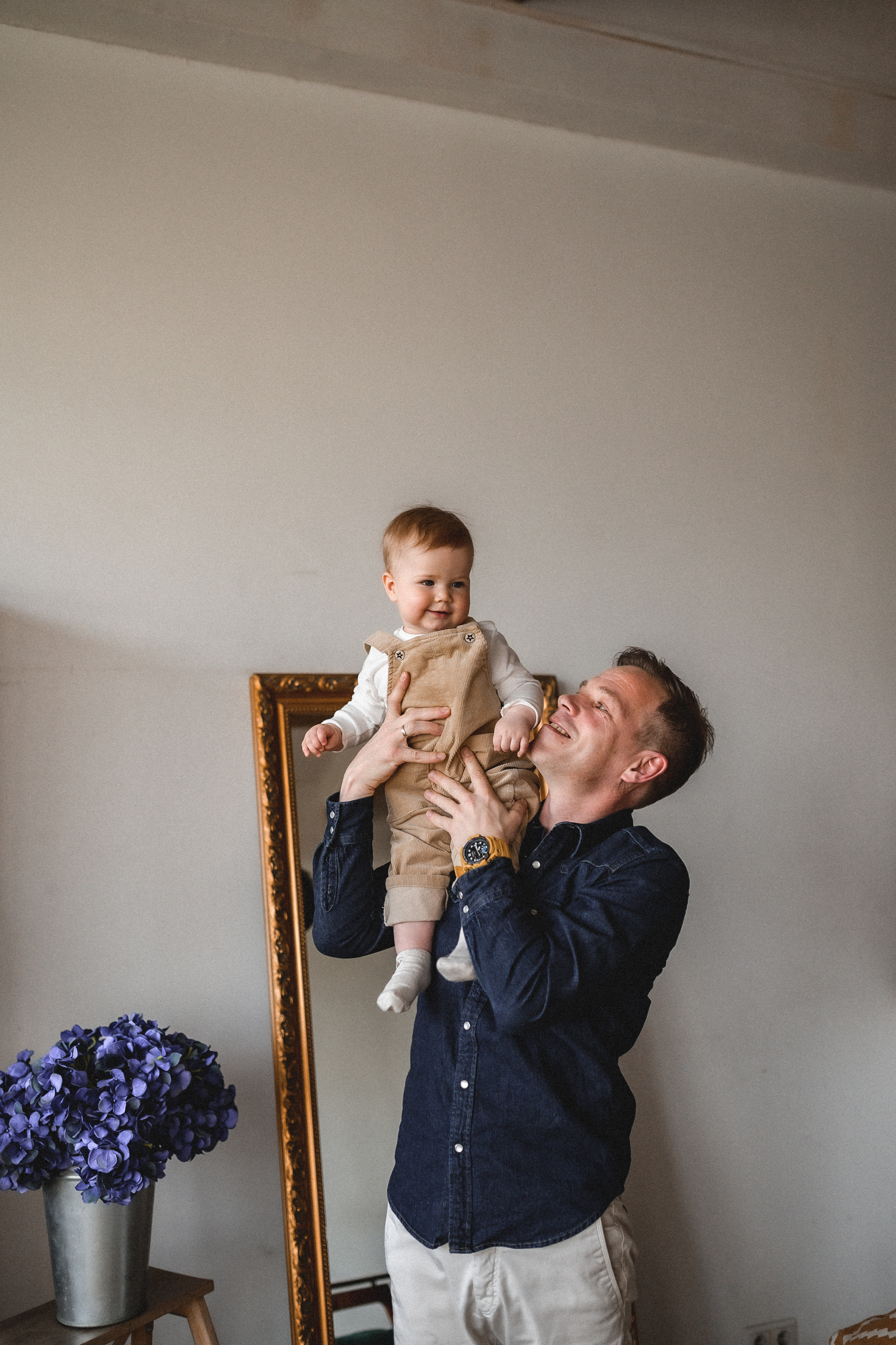 Сергей, Настя и Софа в студии 33/13. Семейный и свадебный lifestyle-фотограф в Москве Мария Петрова