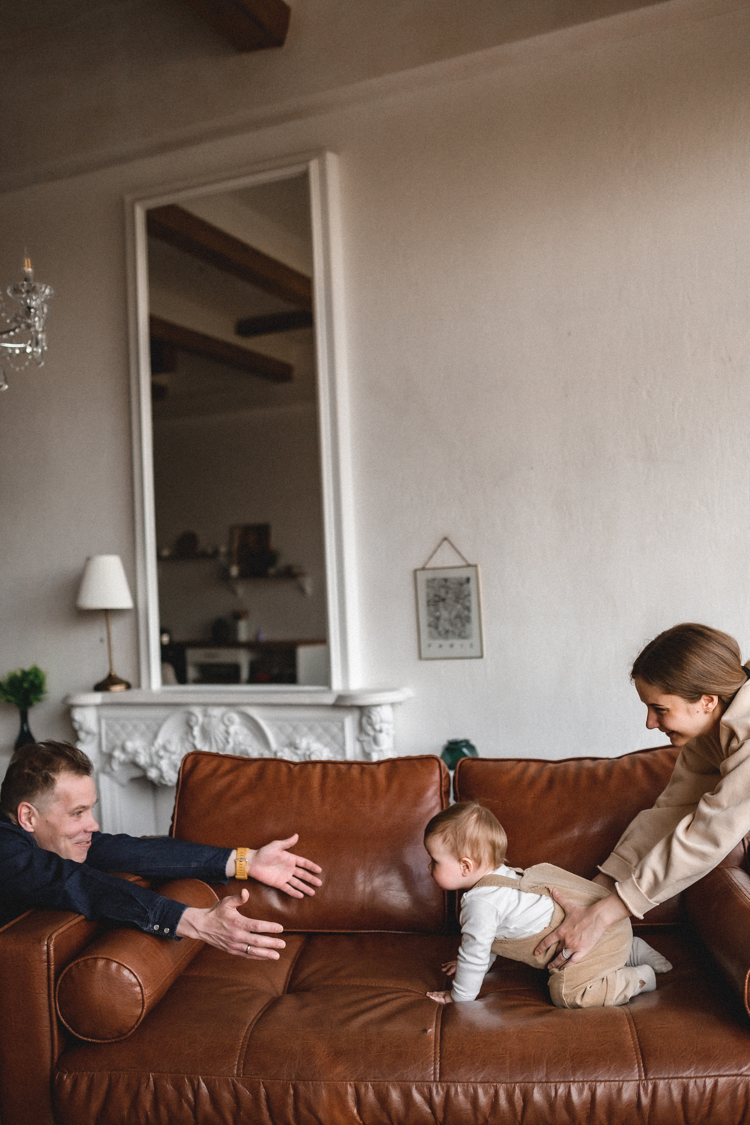 Сергей, Настя и Софа в студии 33/13. Семейный и свадебный lifestyle-фотограф в Москве Мария Петрова