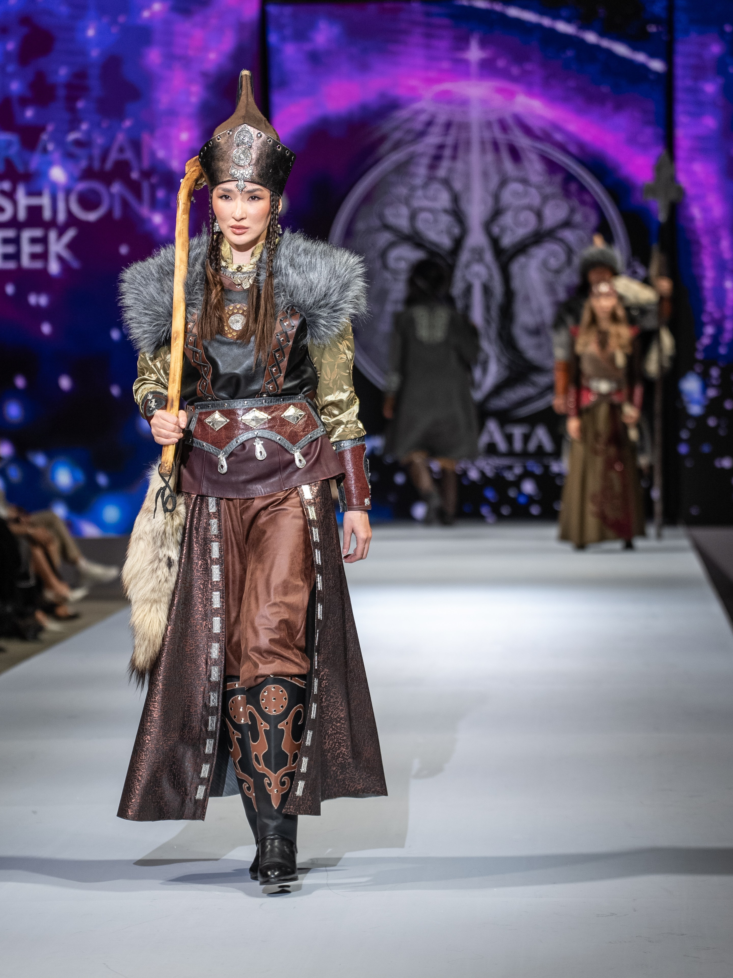 EURASIAN FASHION WEEK Lo Zarata. Сайт Алматинского НЮ АРТ, будуар и фэшн фотографа Дениса Карпенко