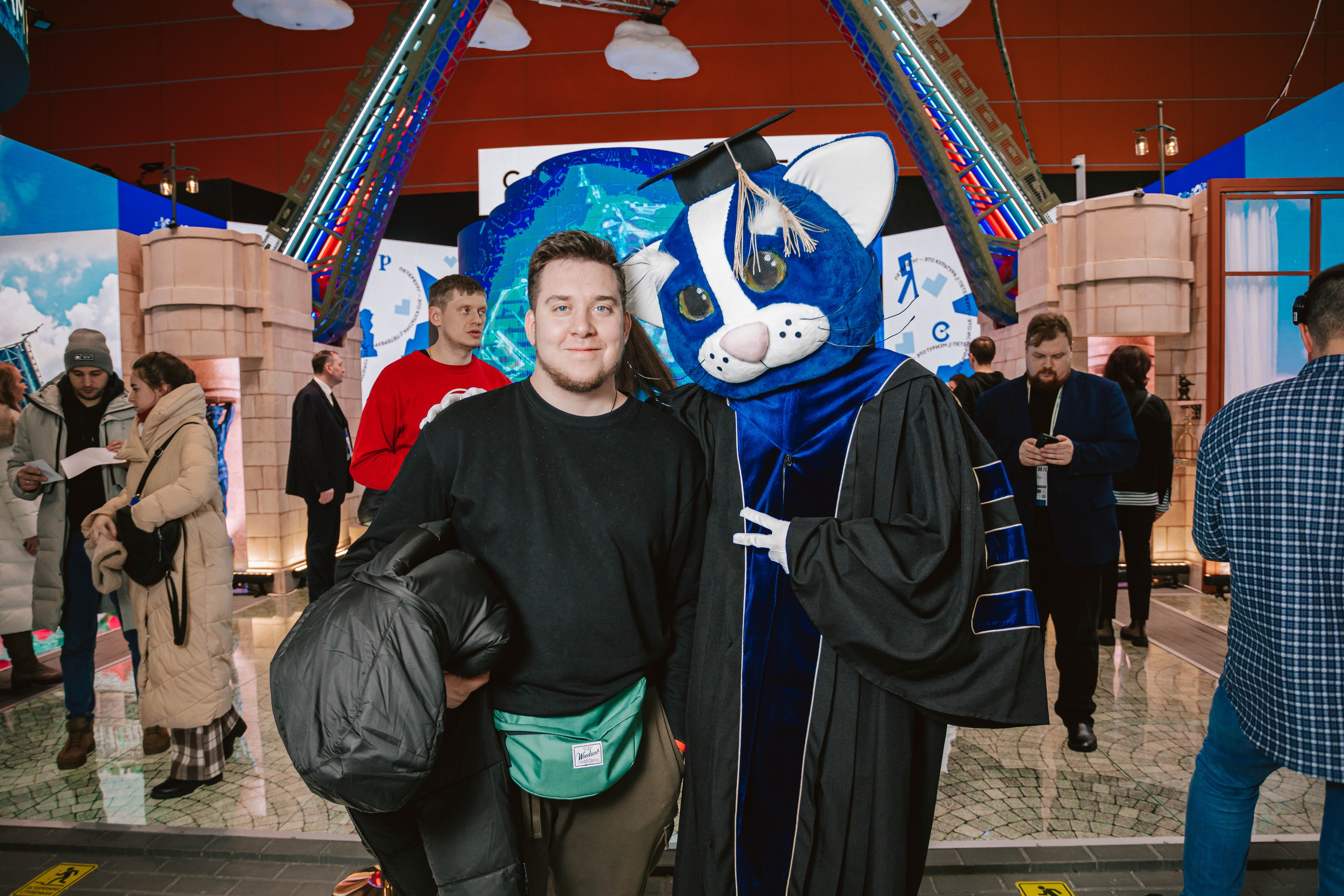 ПИТЕР БЫВАЕТ СОЛНЕЧНЫМ