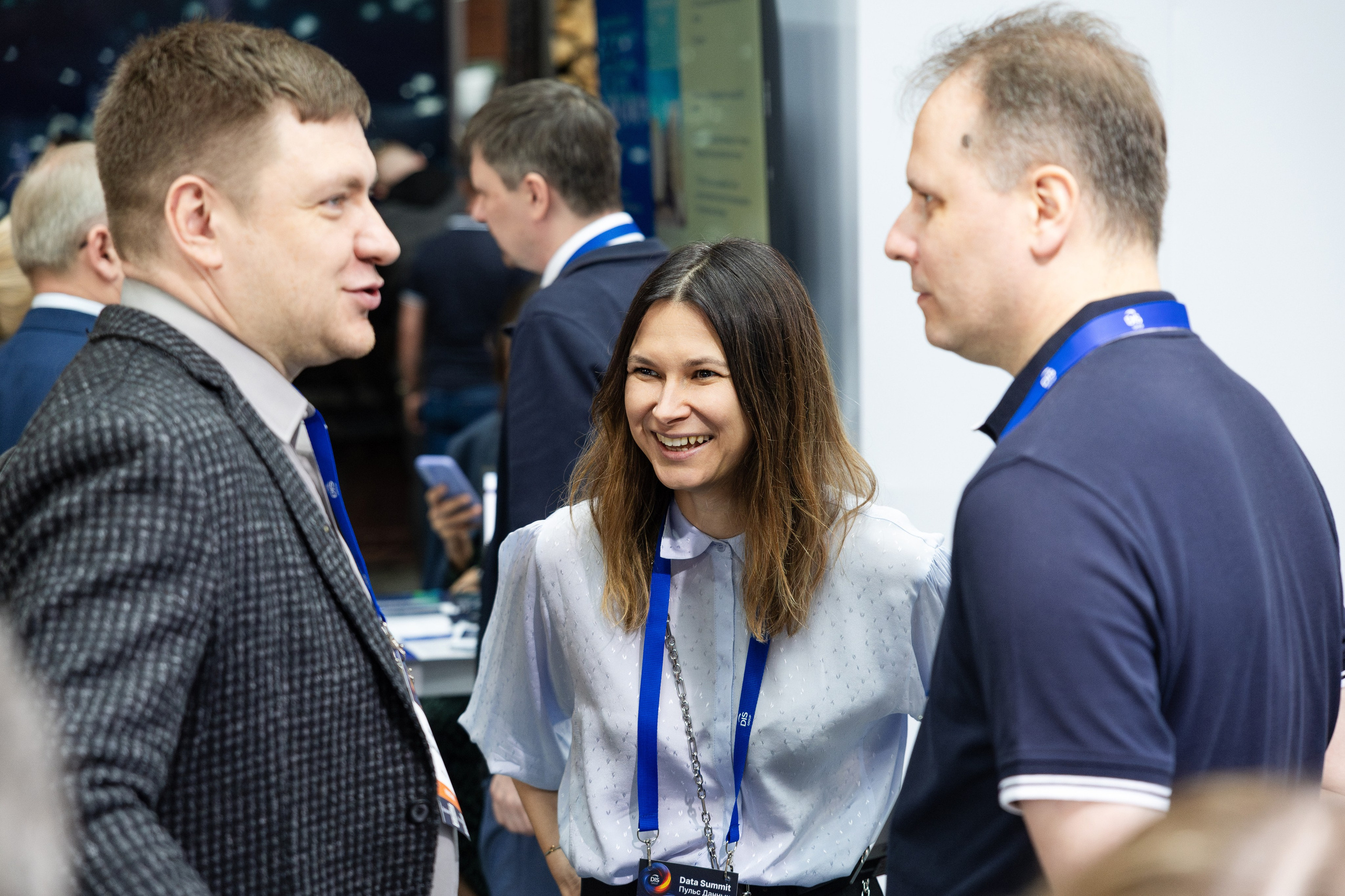 Data Summit 2025. Свадебный репортажный фотограф в Москве