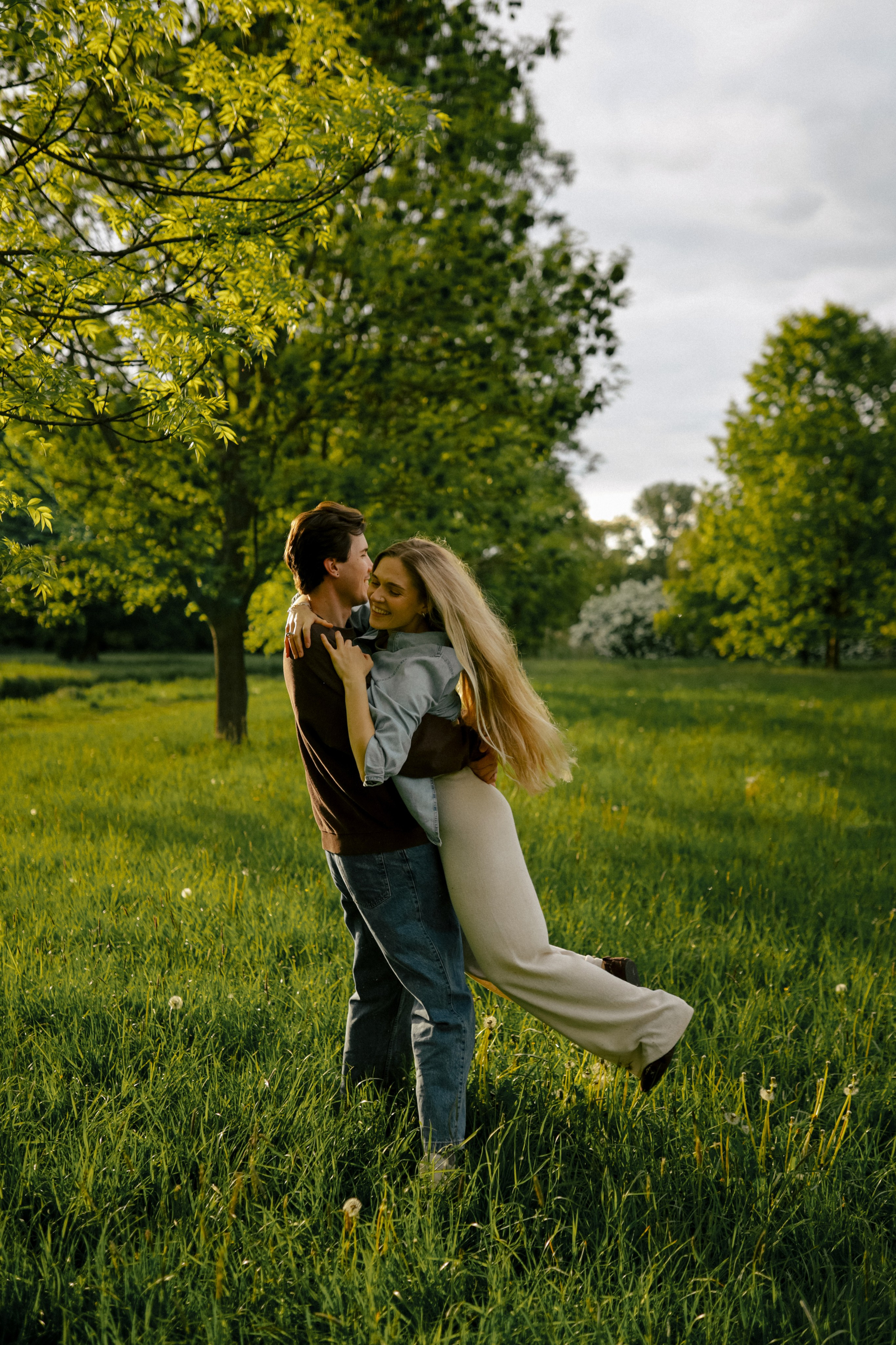 Побежали смотреть весну. Свадебный и семейный фотограф в Варшаве