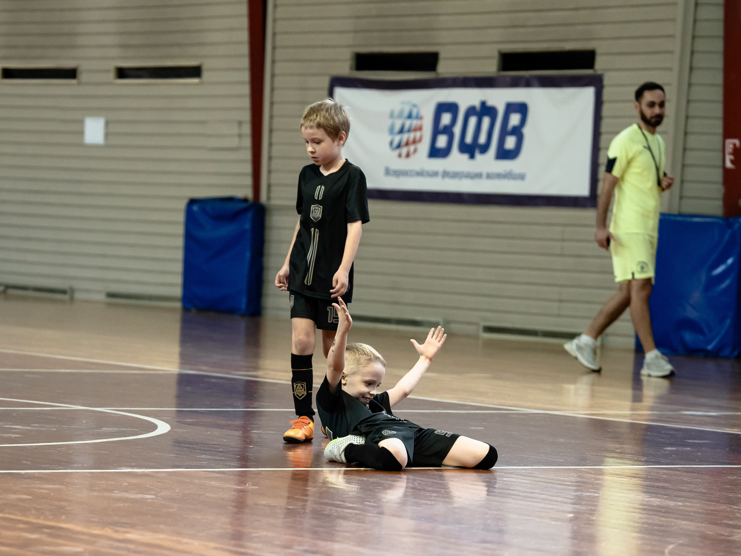 Тики-Така Противостояние 2025. Крамер Юлиана детский и семейный фотограф