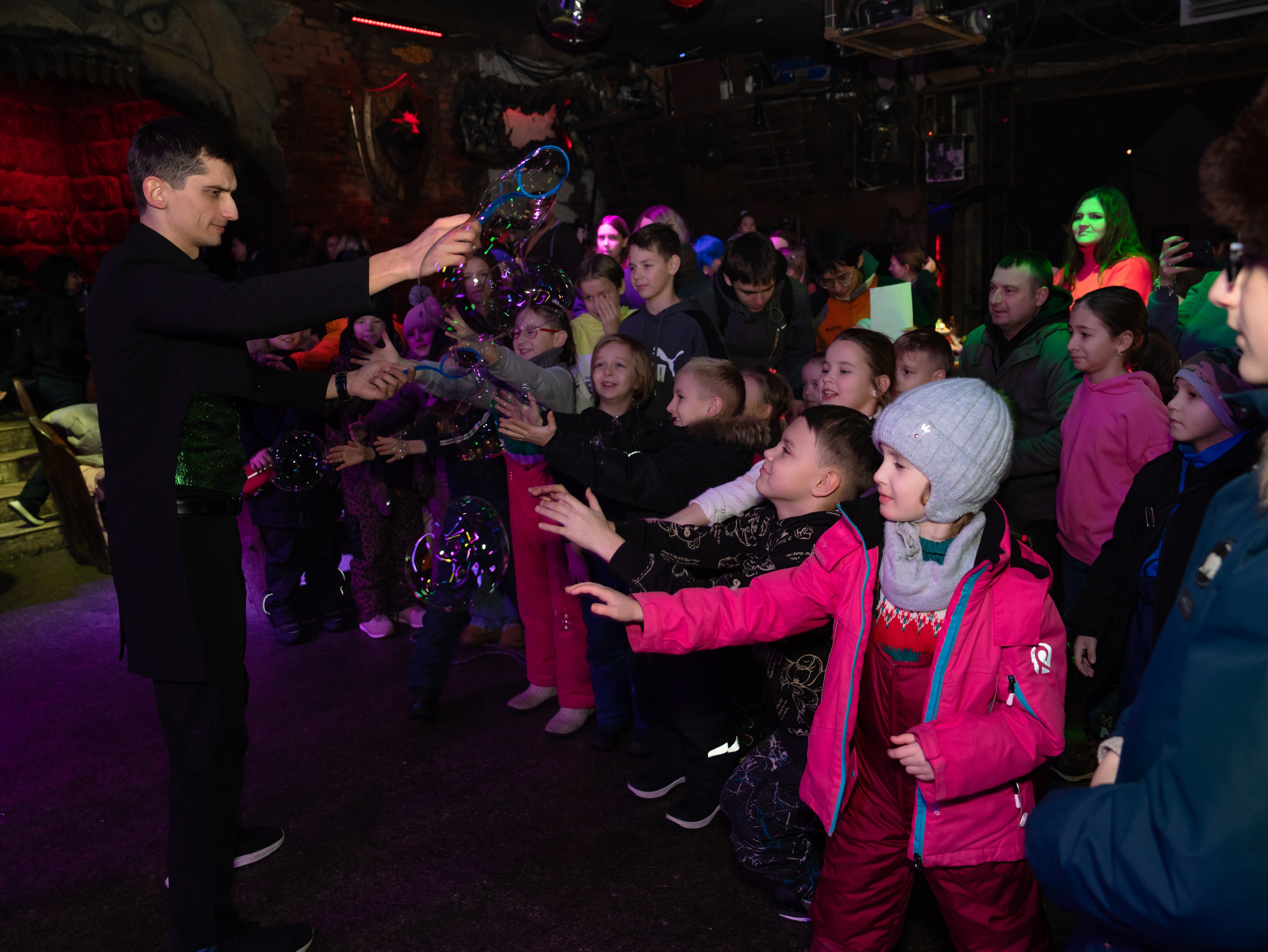 Новогодняя сказка в Байк Центре «Ночные Волки». Крамер Юлиана детский и семейный фотограф