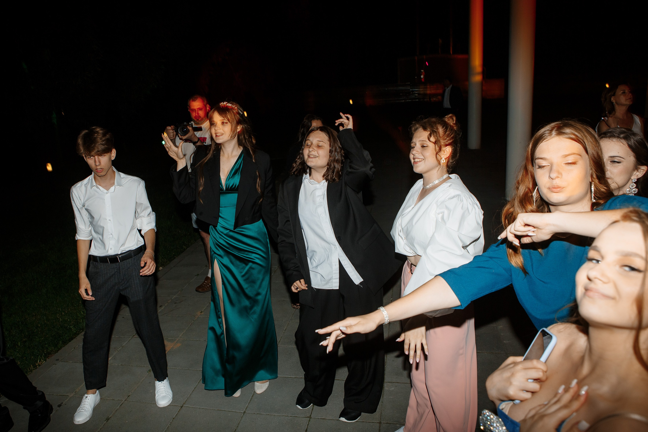 Выпускной Гимназия 12 2024 OpenHouse. Свадебный и портретный Фотограф в Липецке Дмитрий Котюков