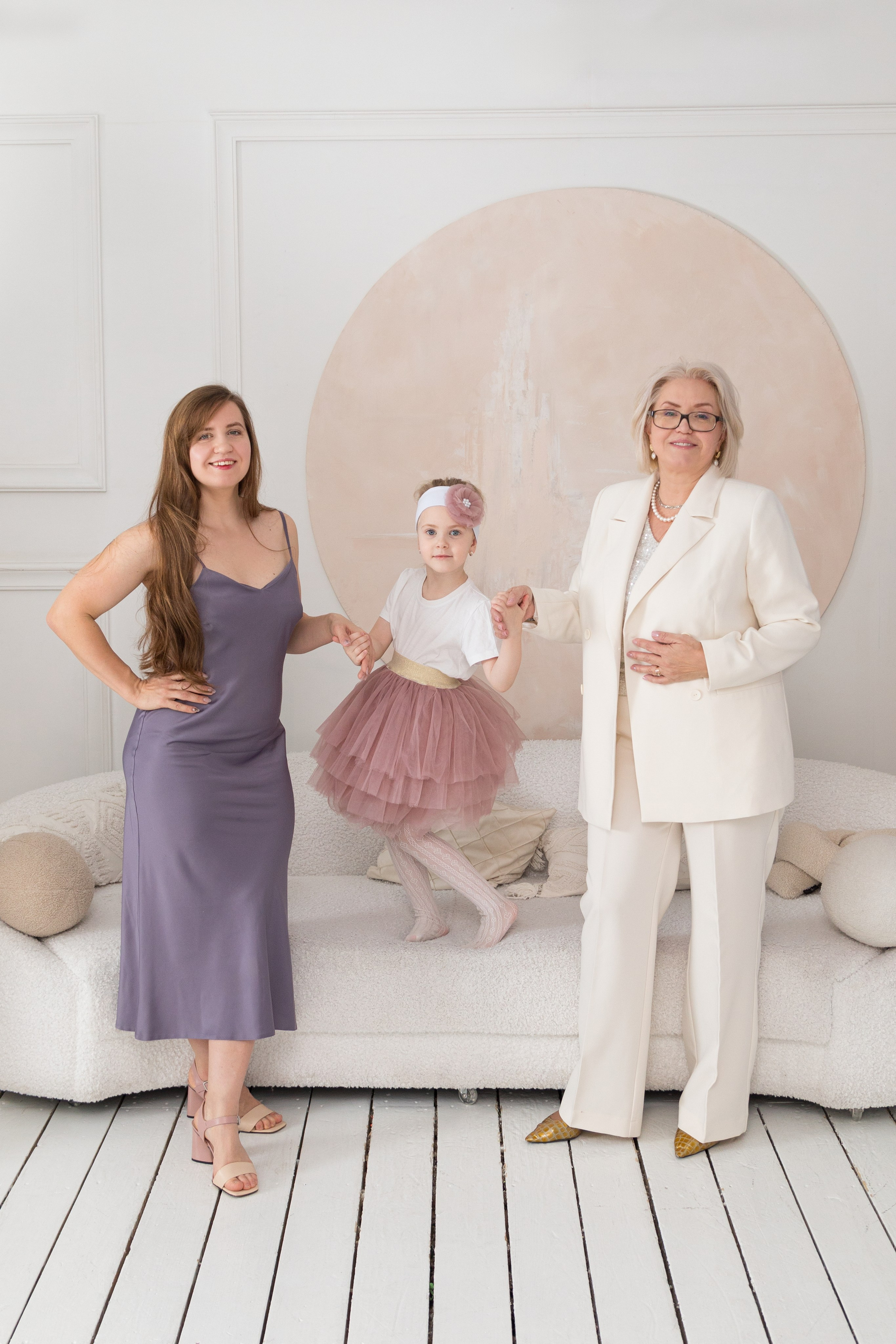 Семейная новогодняя съёмка в фотостудии Daily. Детский и контент фотограф Надя Волкова Санкт-Петербург