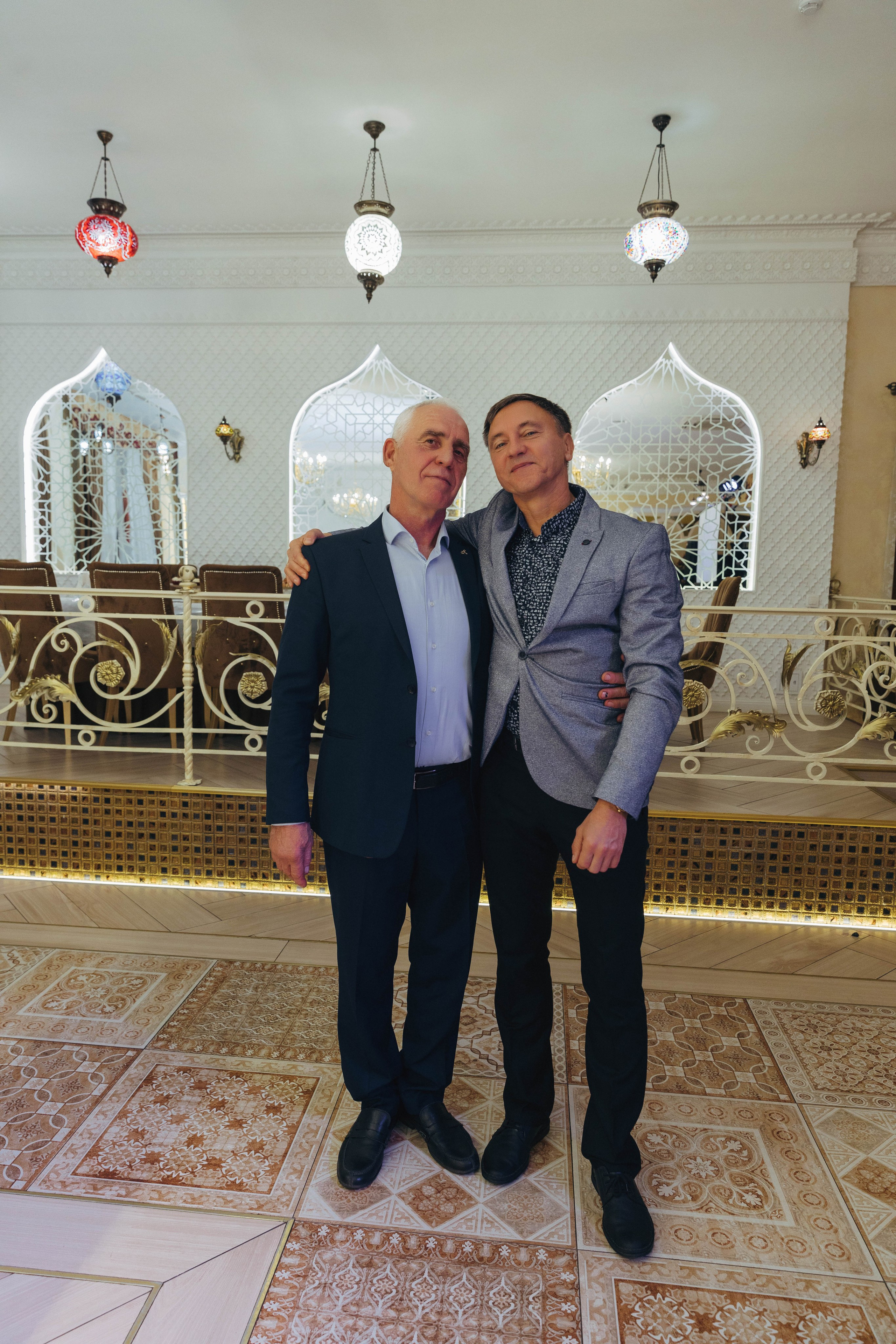 60 лет. Я Аракчеева Менслу — семейный и свадебный фотограф в Астрахани