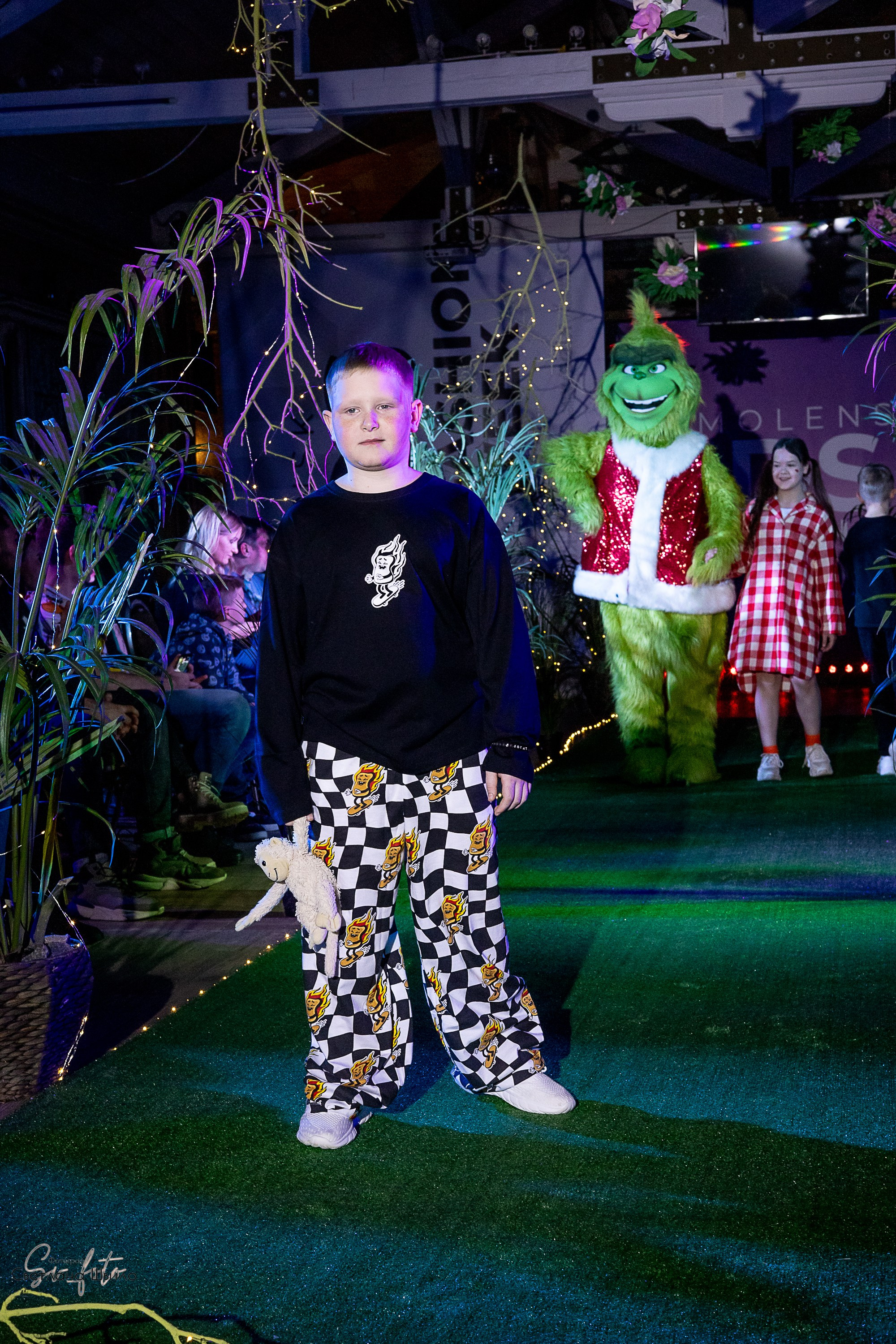 Smolensk Fashion Week_показы_ДЕНЬ 3_ФИНАЛ_Алиса в стране чудес. Главная