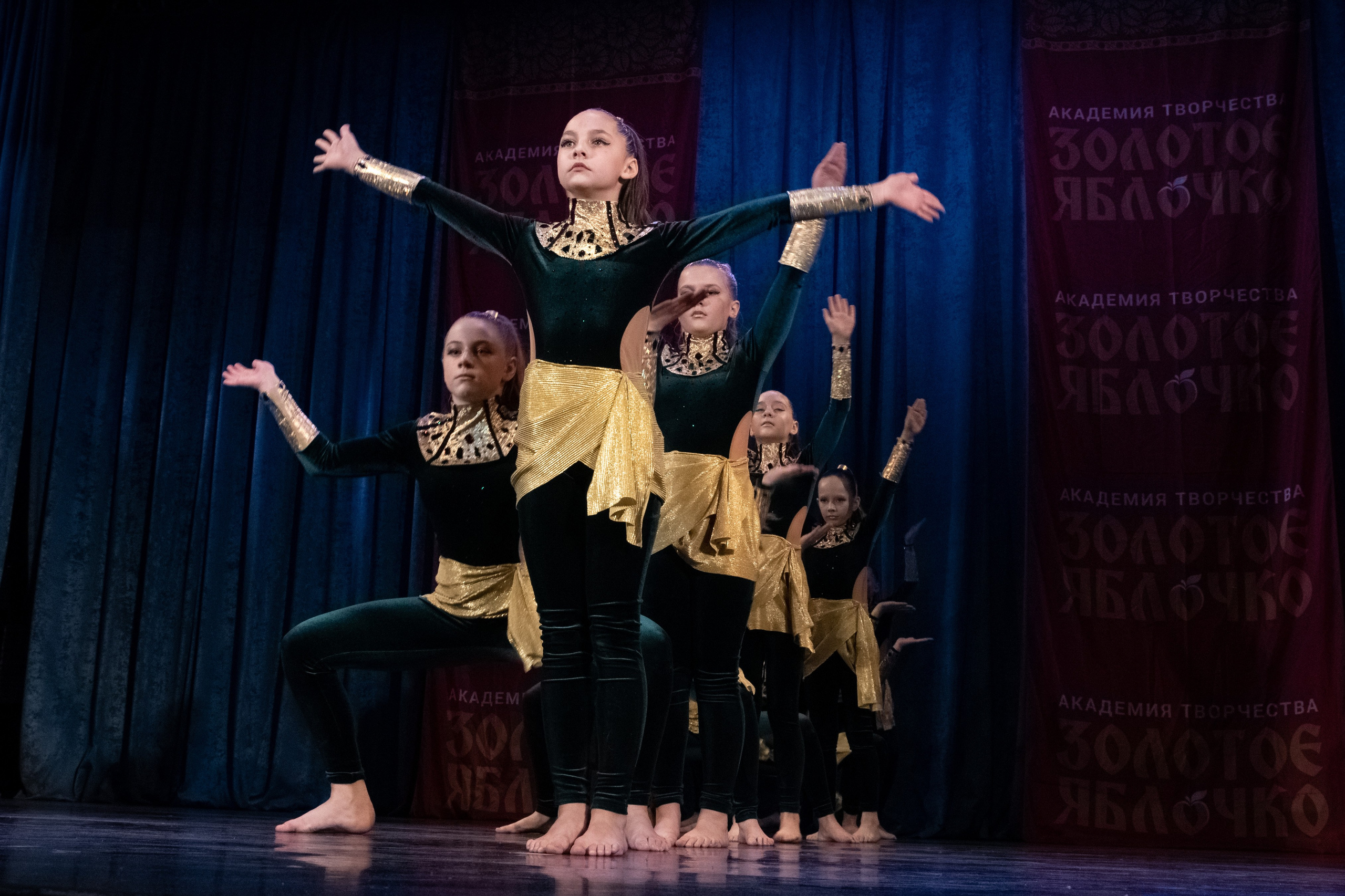 7 декабря, г. Выборг. Золотое яблочко