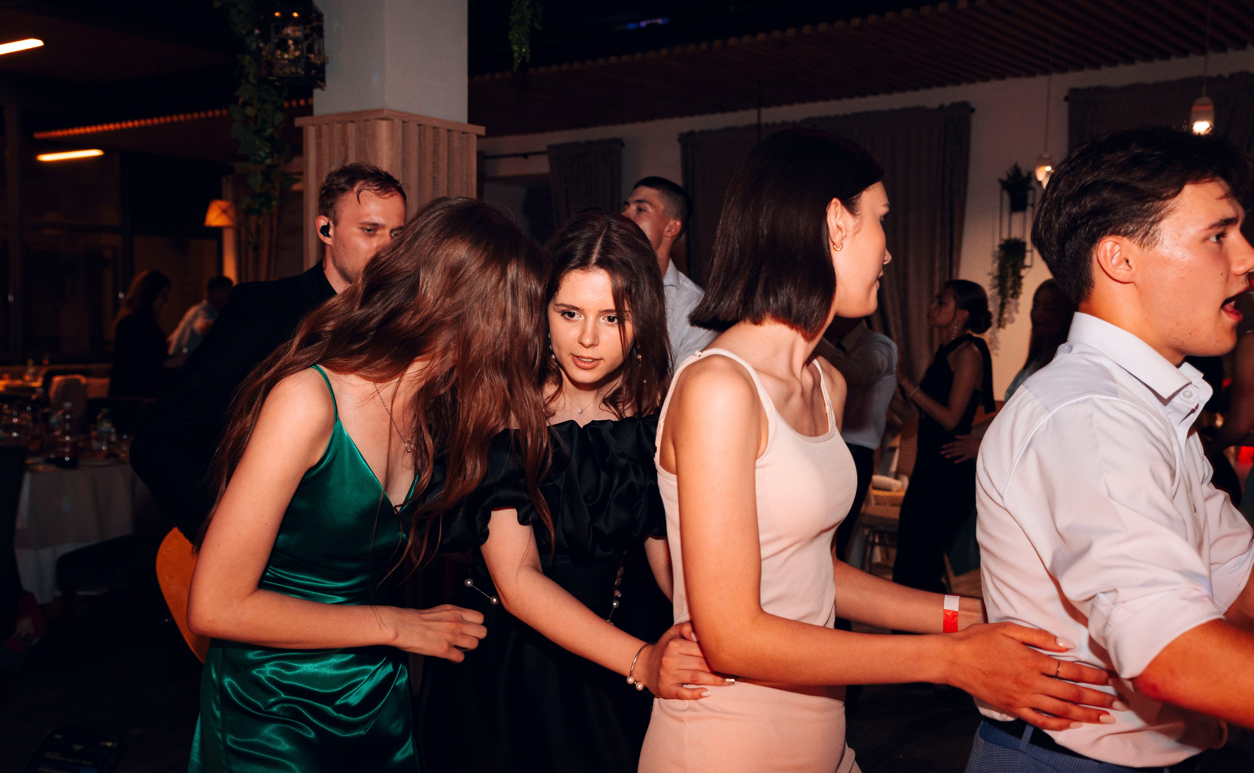 Выпускной (Калуга). Кавер-группа «Те-самые» на свадьбу, корпоратив! В Туле, Москве, Калуге