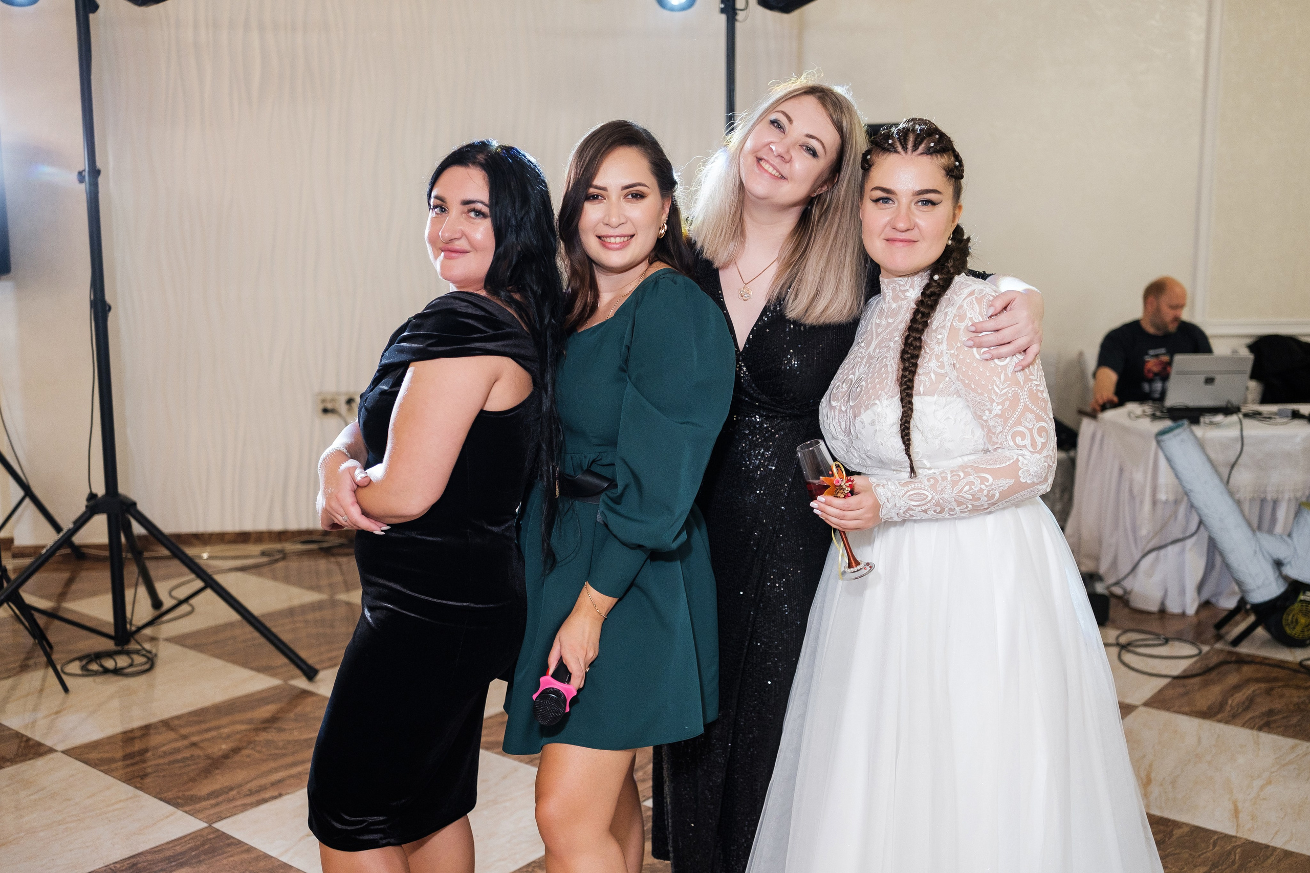 Александр и Лариса. Свадебный фотограф | репортаж | праздники | крещение