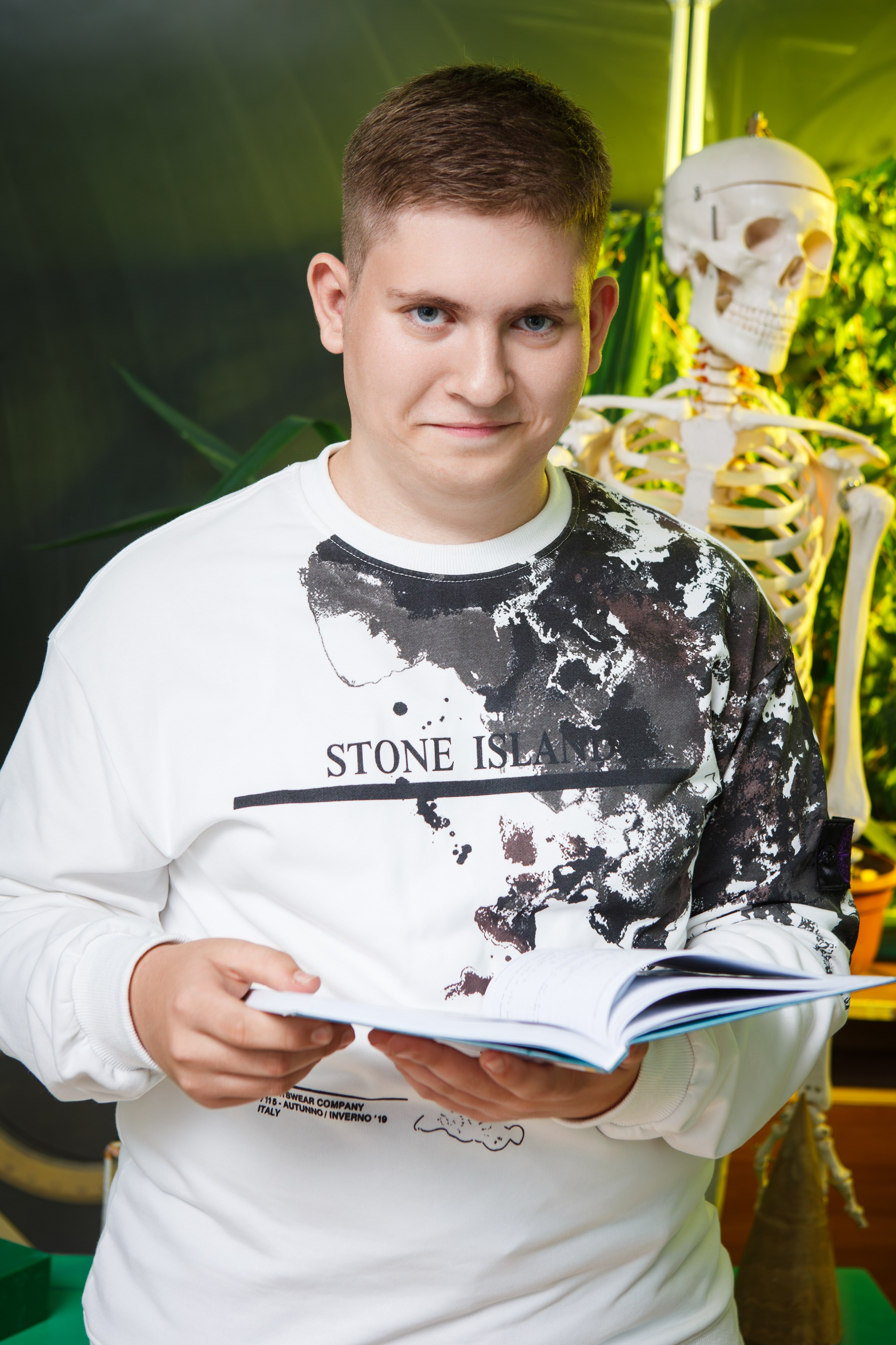 ПОРТРЕТНАЯ ФОТОСЕССИЯ В КЛАССЕ ДЛЯ 9 КЛАССОВ. ТВОЙ АЛЬБОМ / ТВОИ ПРАВИЛА