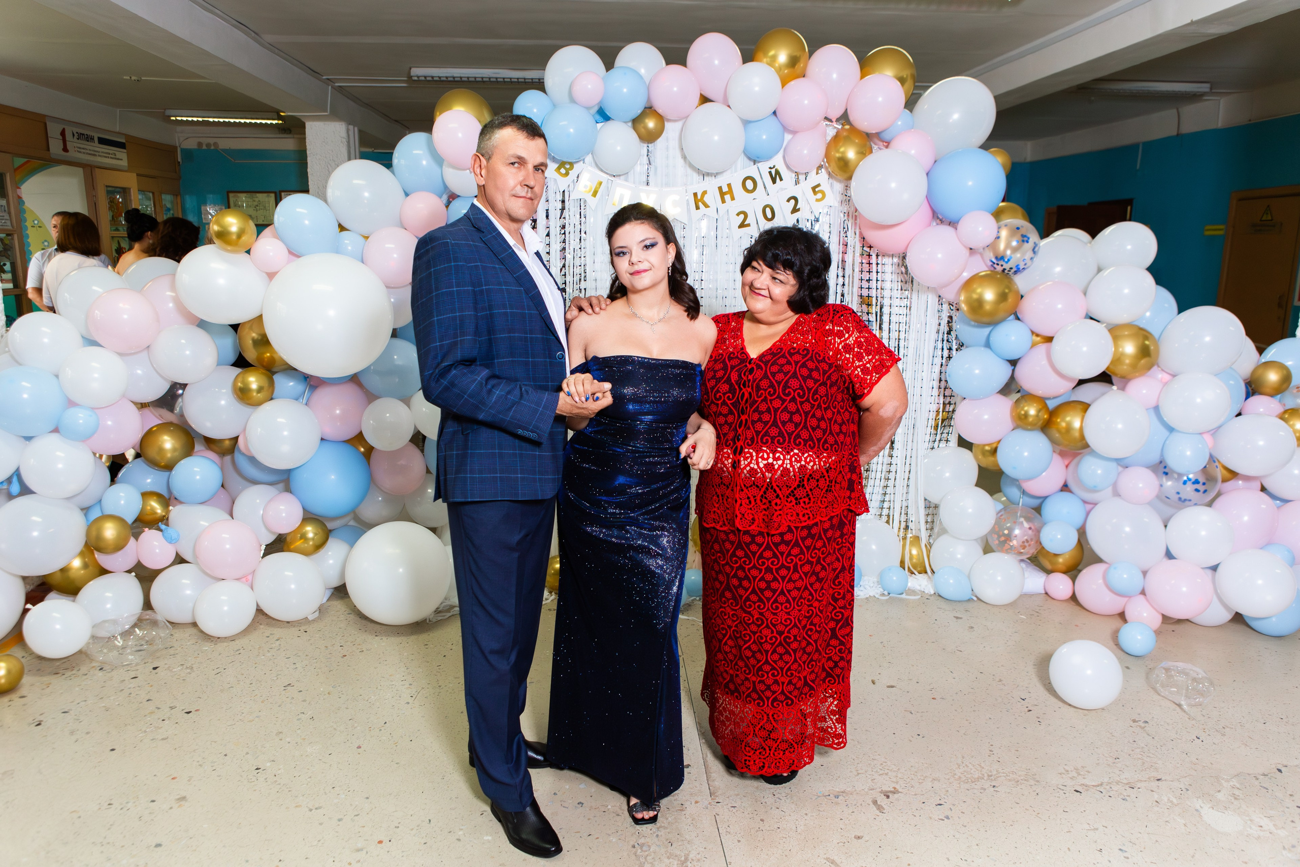 ФОТОСЕССИЯ С РОДИТЕЛЯМИ ВЫПУСКНОЙ 2025 9 ШКОЛА МЦЕНСК. ТВОЙ АЛЬБОМ / ТВОИ ПРАВИЛА