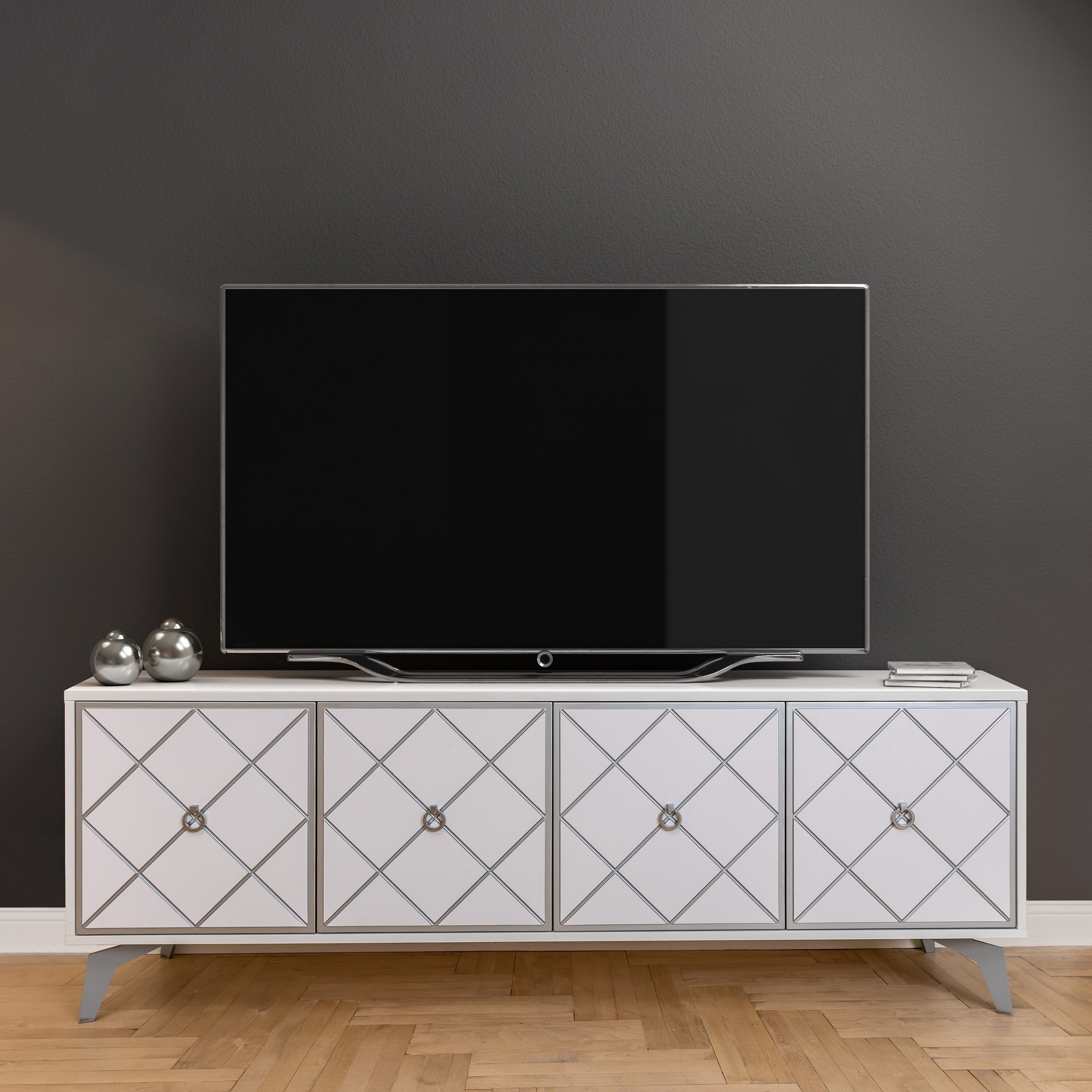 Предметка. Фотограф Михаил Белозеров