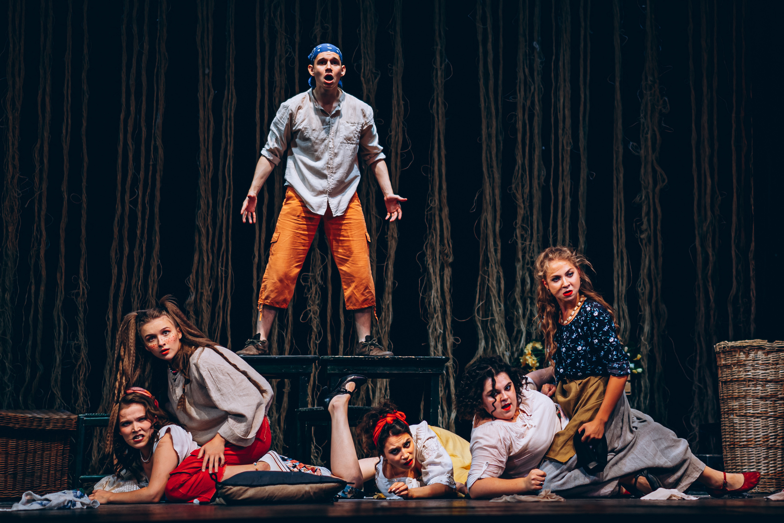 «Кьоджинские перепалки». Театр Комедии им. Н. П. Акимова. Фотограф в Санкт-Петербурге Батурина Елена