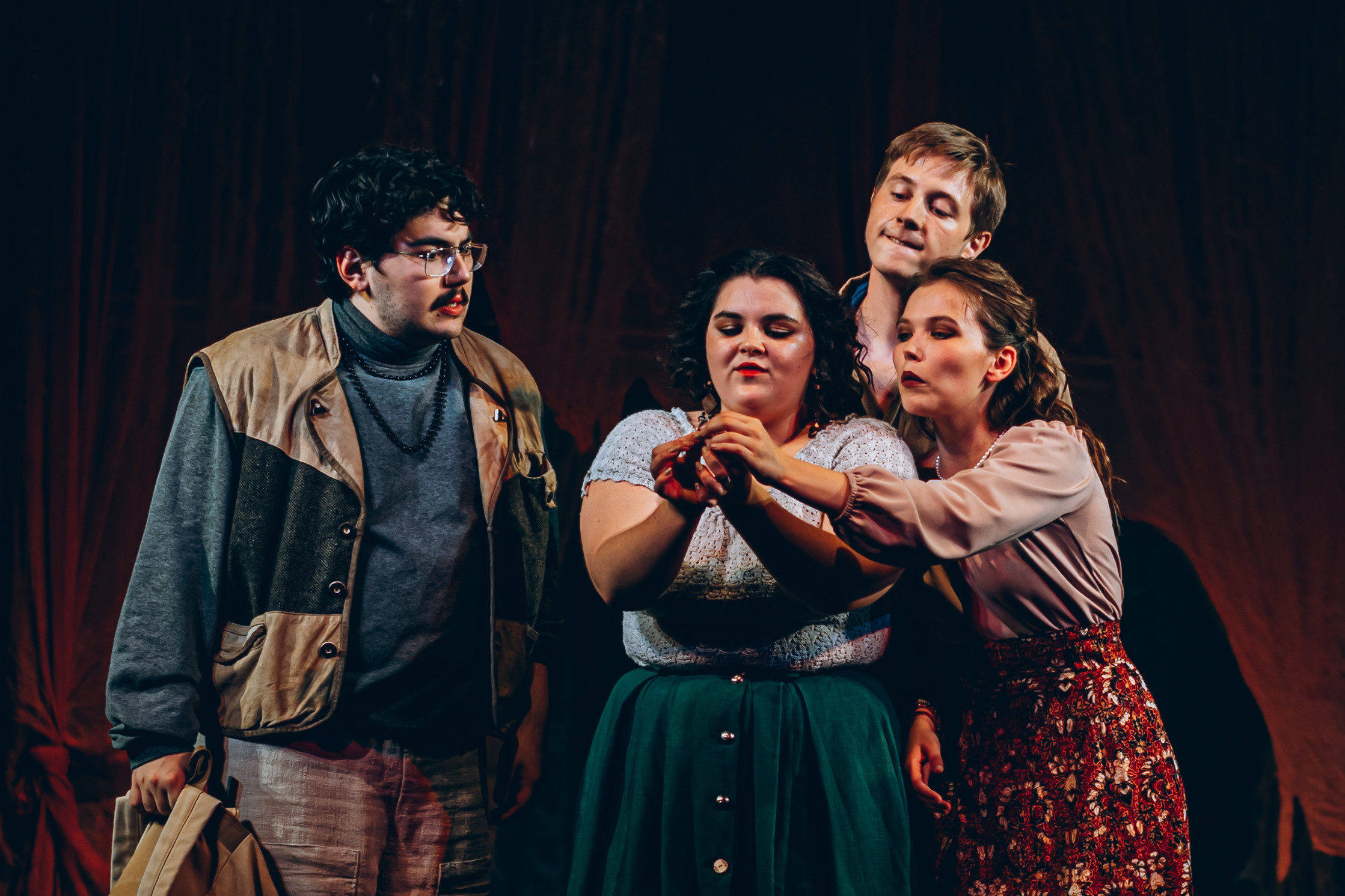 «Кьоджинские перепалки». Театр Комедии им. Н. П. Акимова. Фотограф в Санкт-Петербурге Батурина Елена