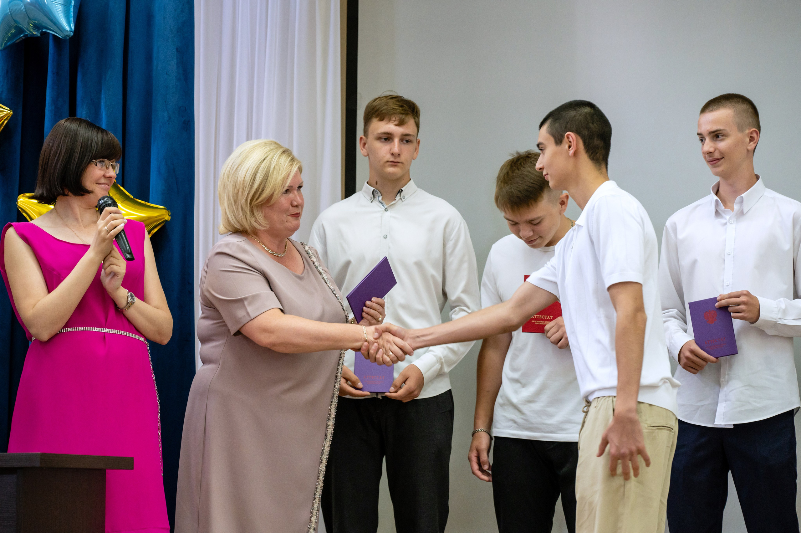 Школа № 98 9 класс вручение аттестатов. Вячеслав Скрипник Фотограф Краснодар