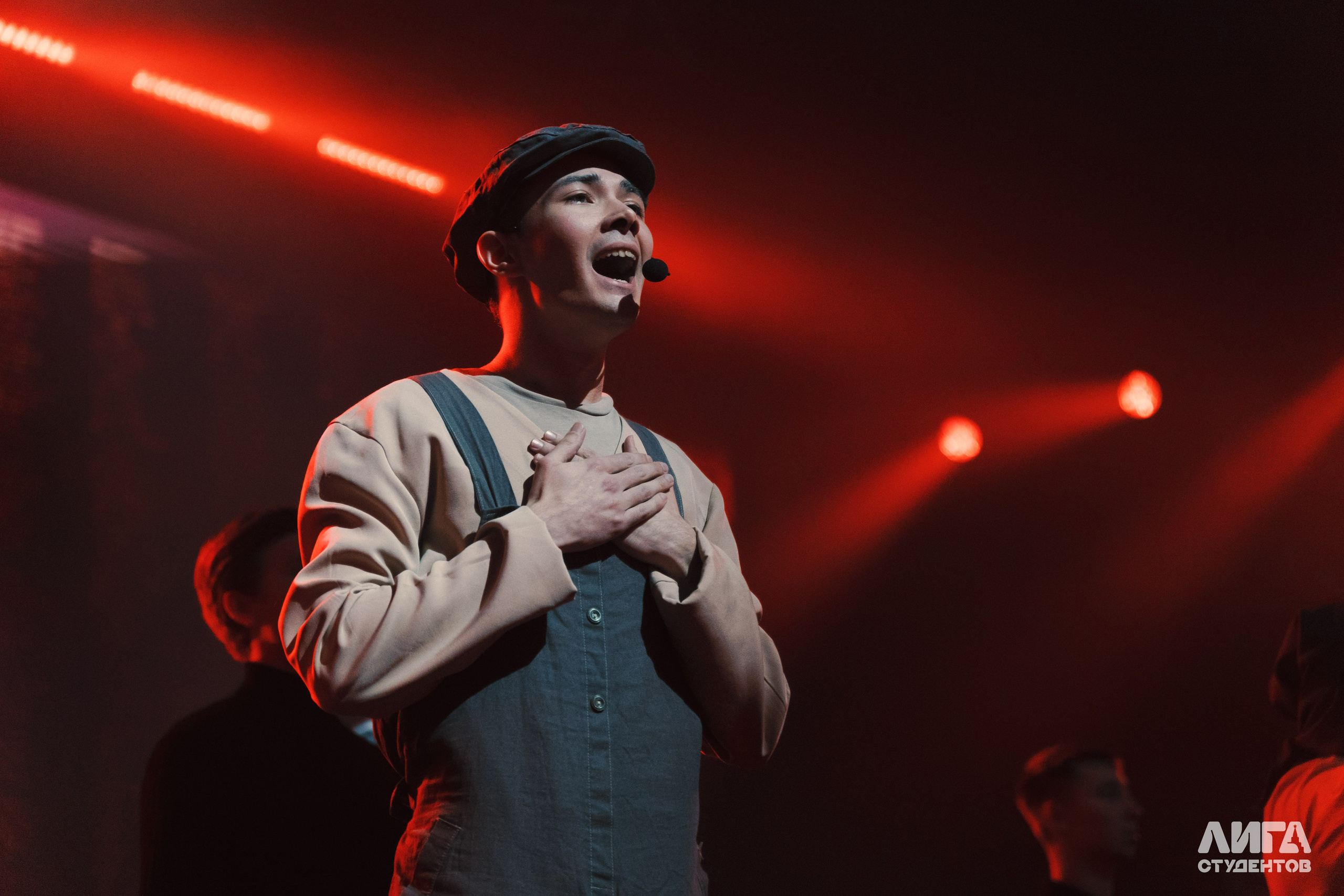 Российская Студенческая Весна 2025. Портретный фотограф в Казани Радомир Заздравных