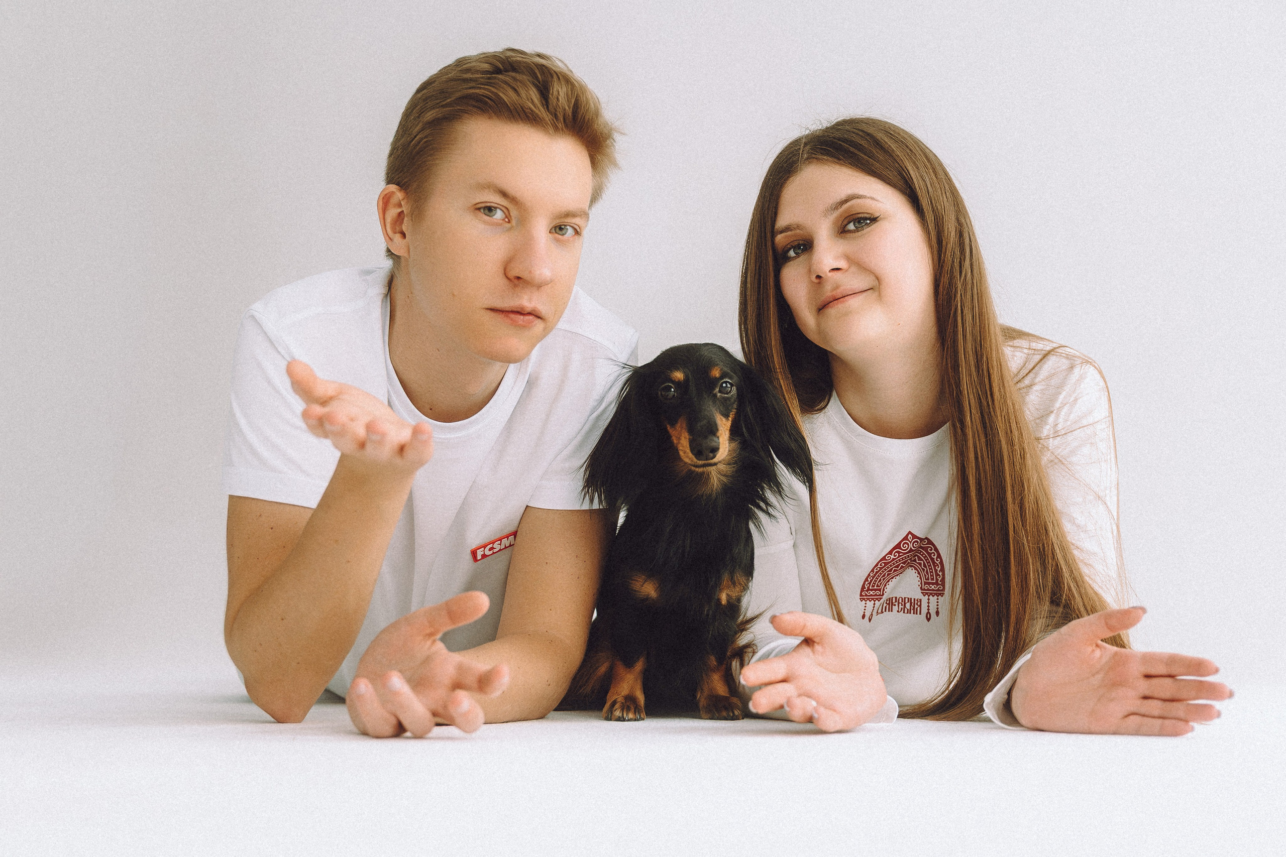 Натали, Свят и Эни