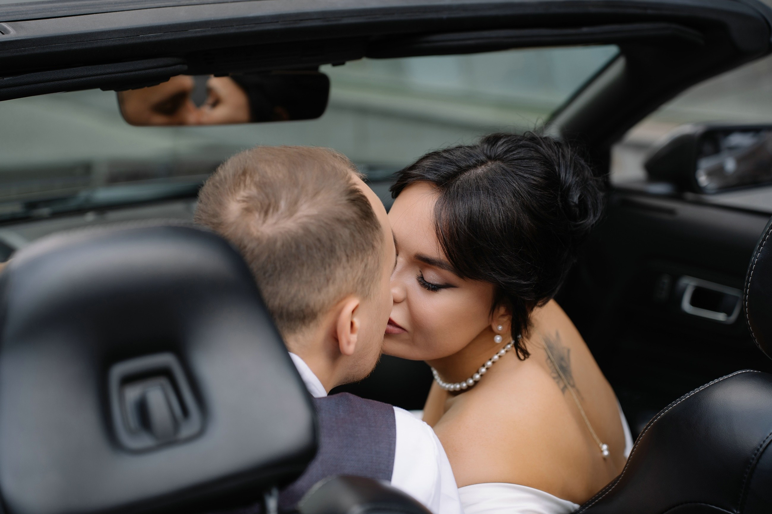 Свадебная фотосессия с кабриолетом. Свадебный и семейный фотограф в Москве Светлана Зоткина