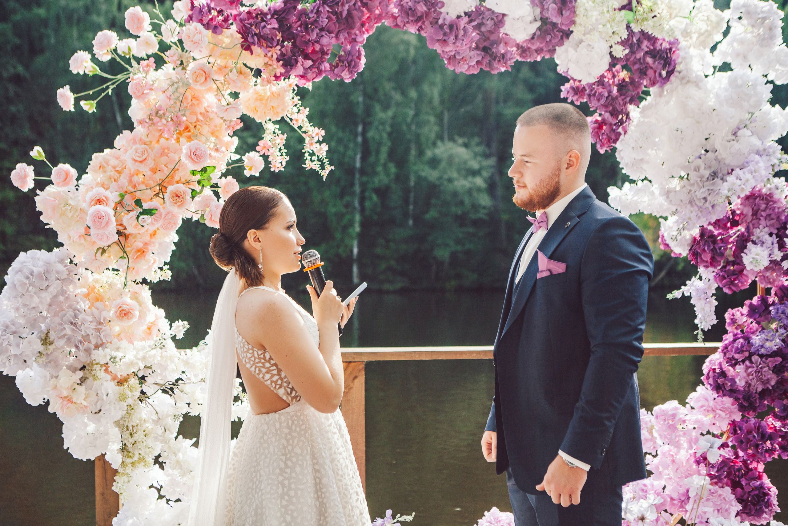 Свадебная фотосессия в отеле hartwell hotel и на патриарших прудах. Фотограф Ольга Ефремова