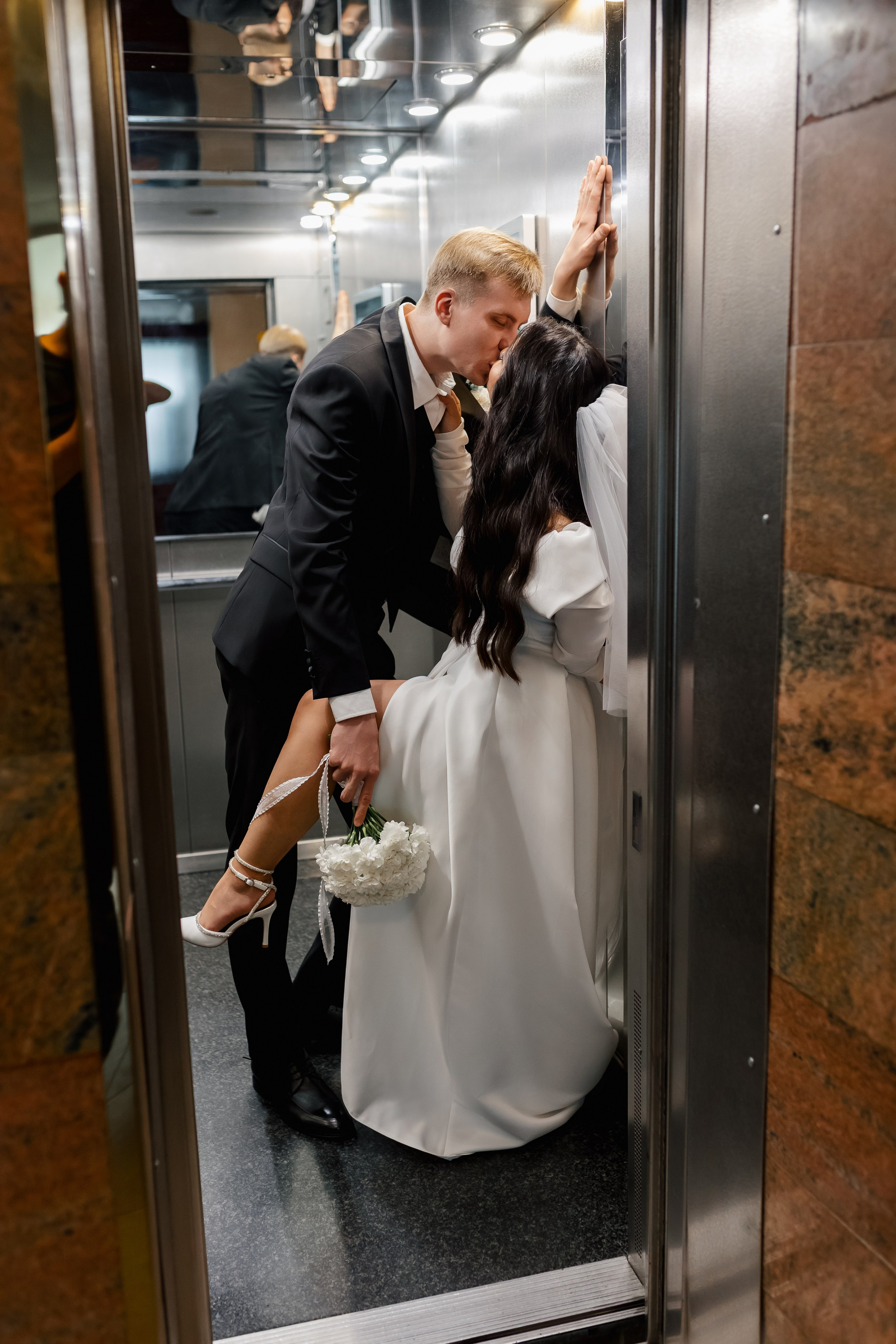 Андрей и Анна. Интурист. Комсомольская площадь. Свадебный фотограф в Хабаровске