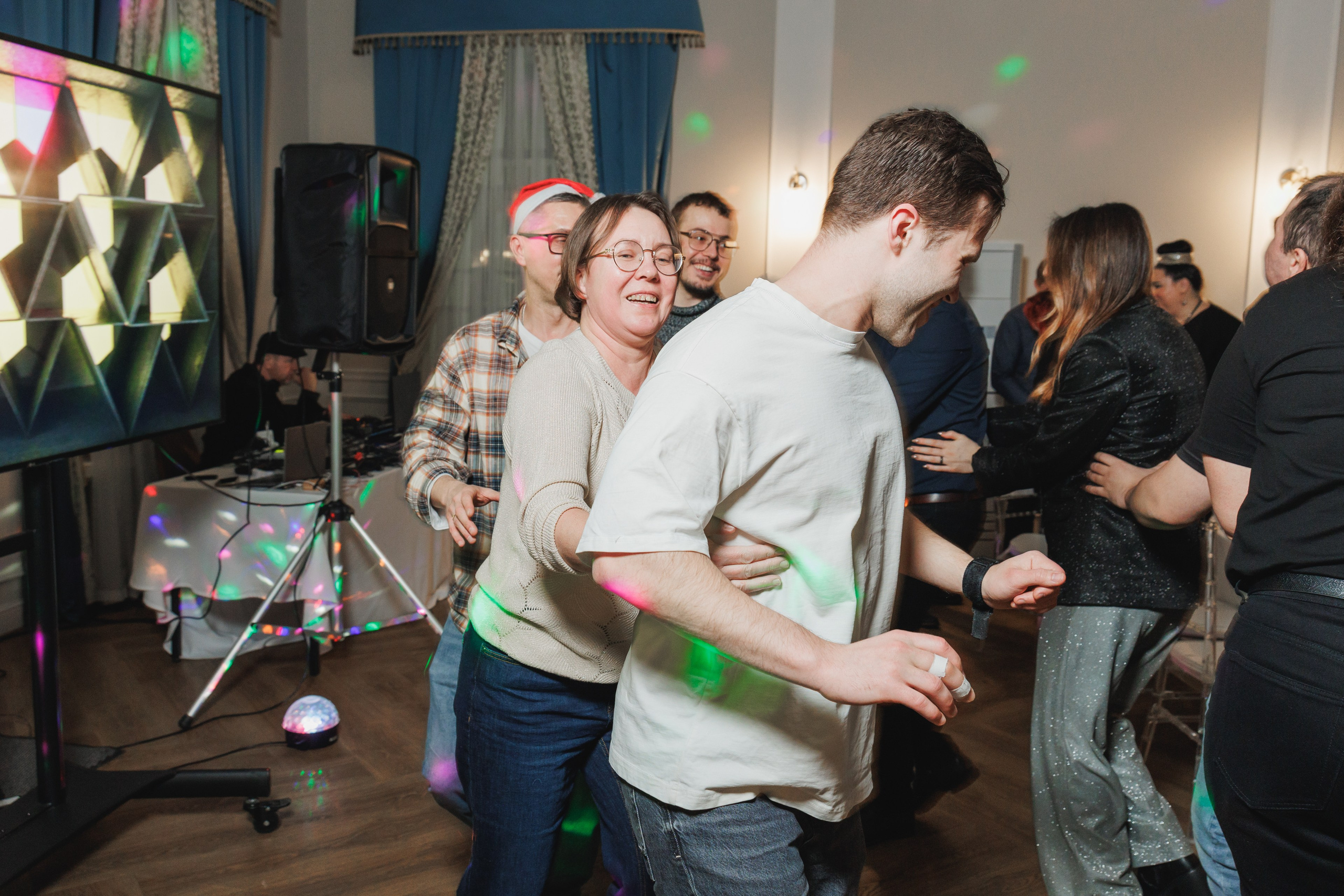 Новогодний корпоратив. Фотограф в Москве Дмитрий Емельянов