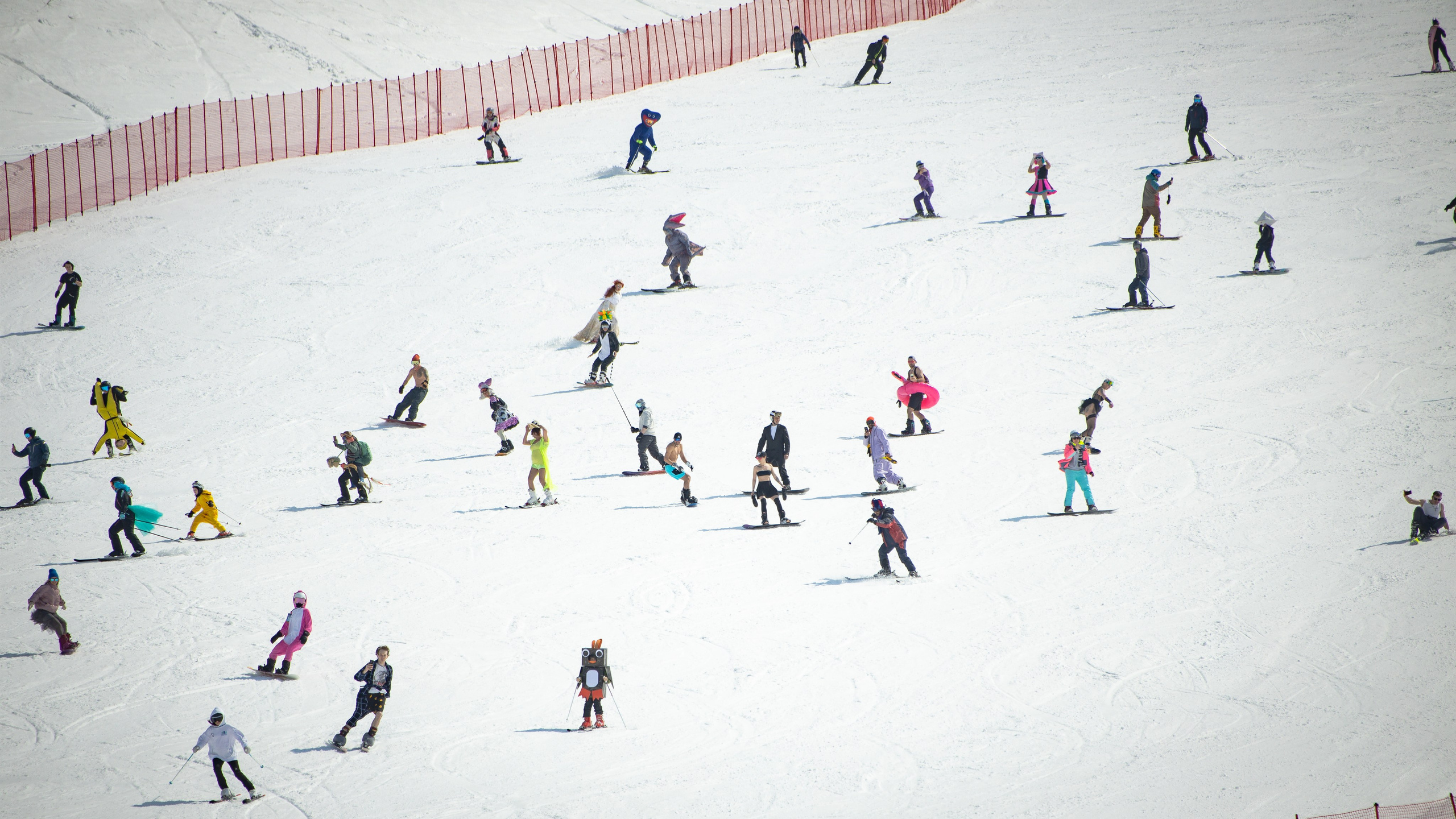 Снежный фестиваль 2025. Фотограф. г. Южно-Сахалинск. Олег Толстов