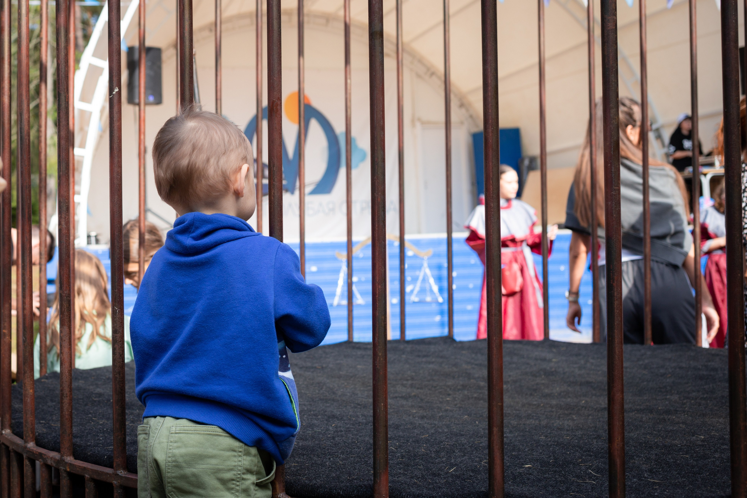 Фотосъемка Форт Боярд в СПБ, репортаж про корпоратив в стиле игры. Портретные фотосессии, контент-съемки, репортаж