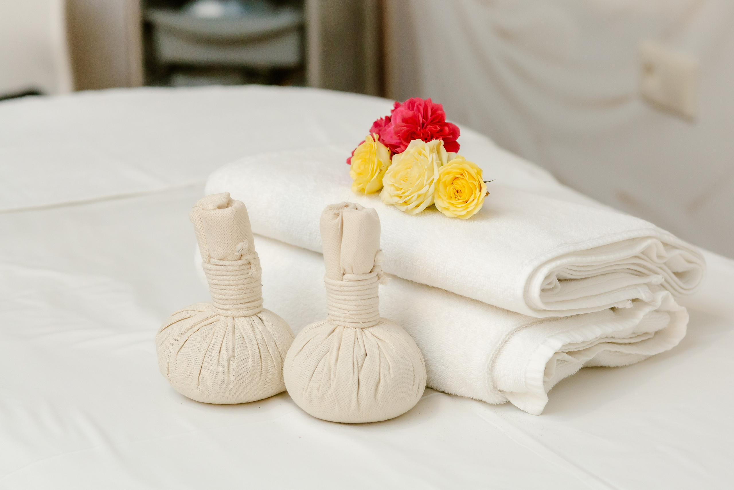 Массаж на термальном источнике СПА