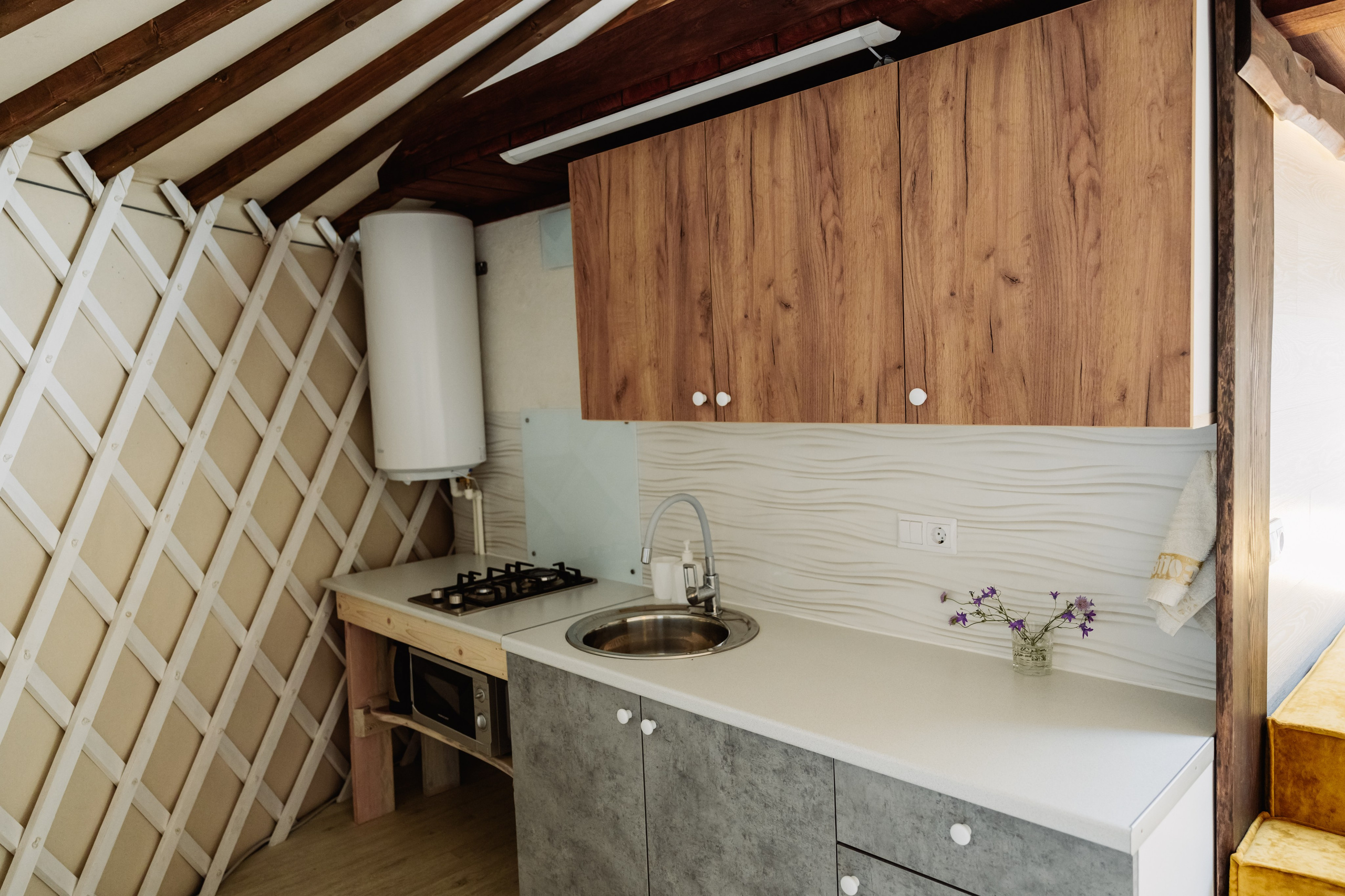 БЕРЕЗКА ВИЛАДЖ | Глэмпинг в Коломне | Юрта «Янтарная». ФОТОГРАФ ИРИНА ШАМАТАВА